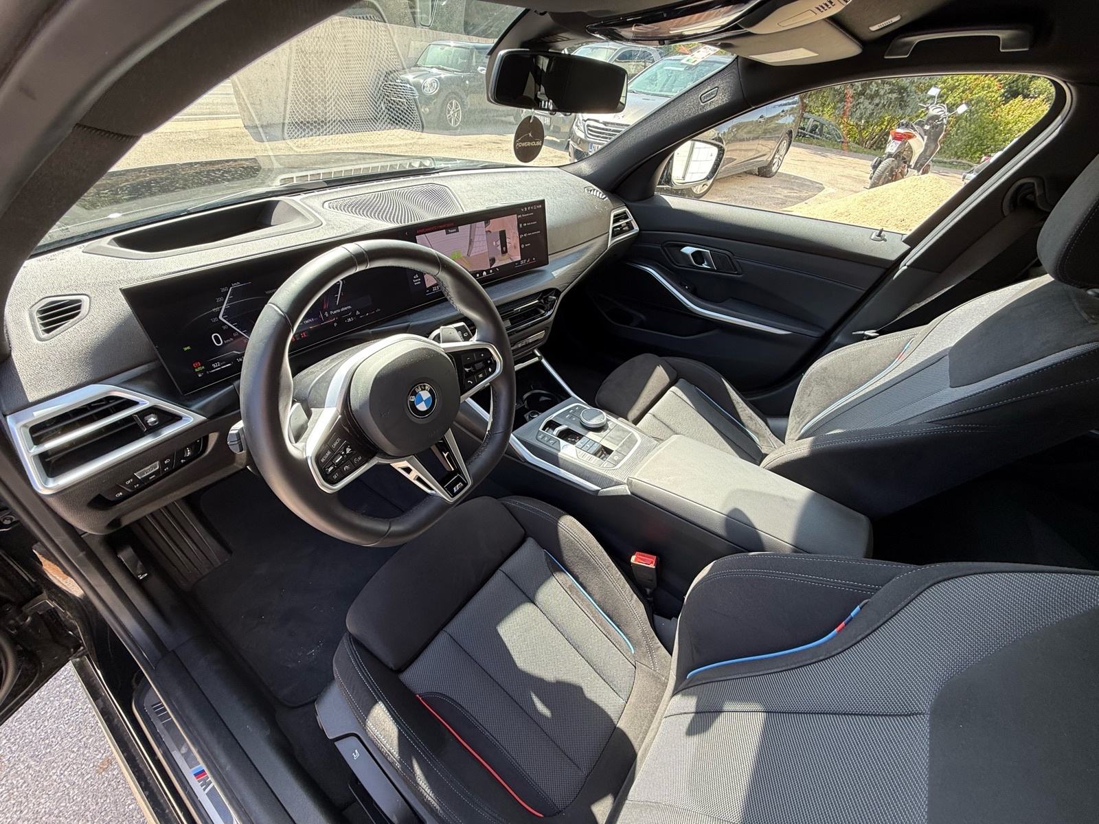 BMW serija 3 Touring 320d xDrive M sport automatik, fotografija 13