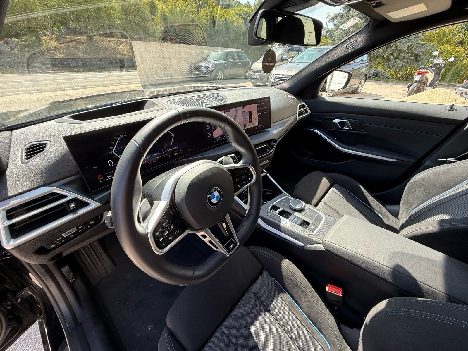 BMW serija 3 Touring 320d xDrive M sport automatik, fotografija 16