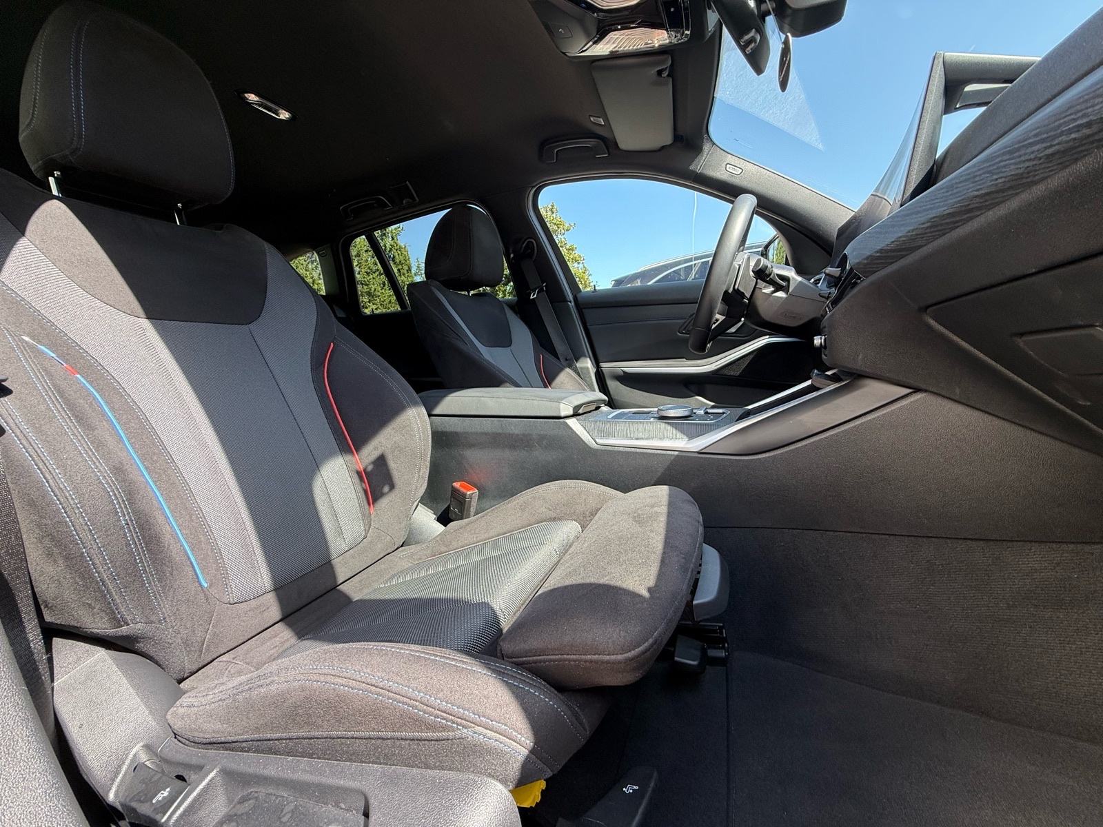 BMW serija 3 Touring 320d xDrive M sport automatik, fotografija 17