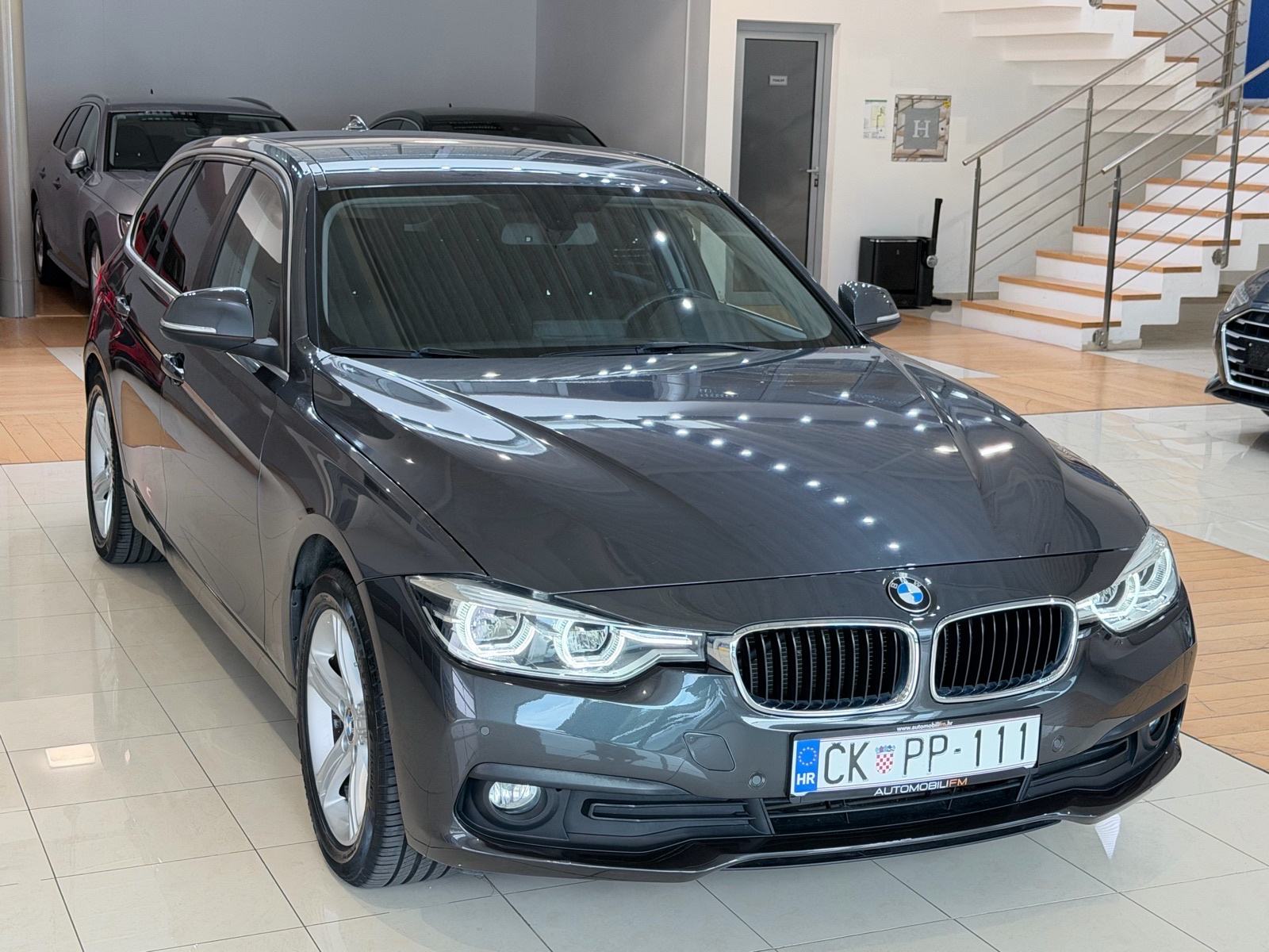 BMW 320d xDrive Touring | LCI | LED | NAVI PRO | F1 | PDC | JAMSTVO, fotografija 12