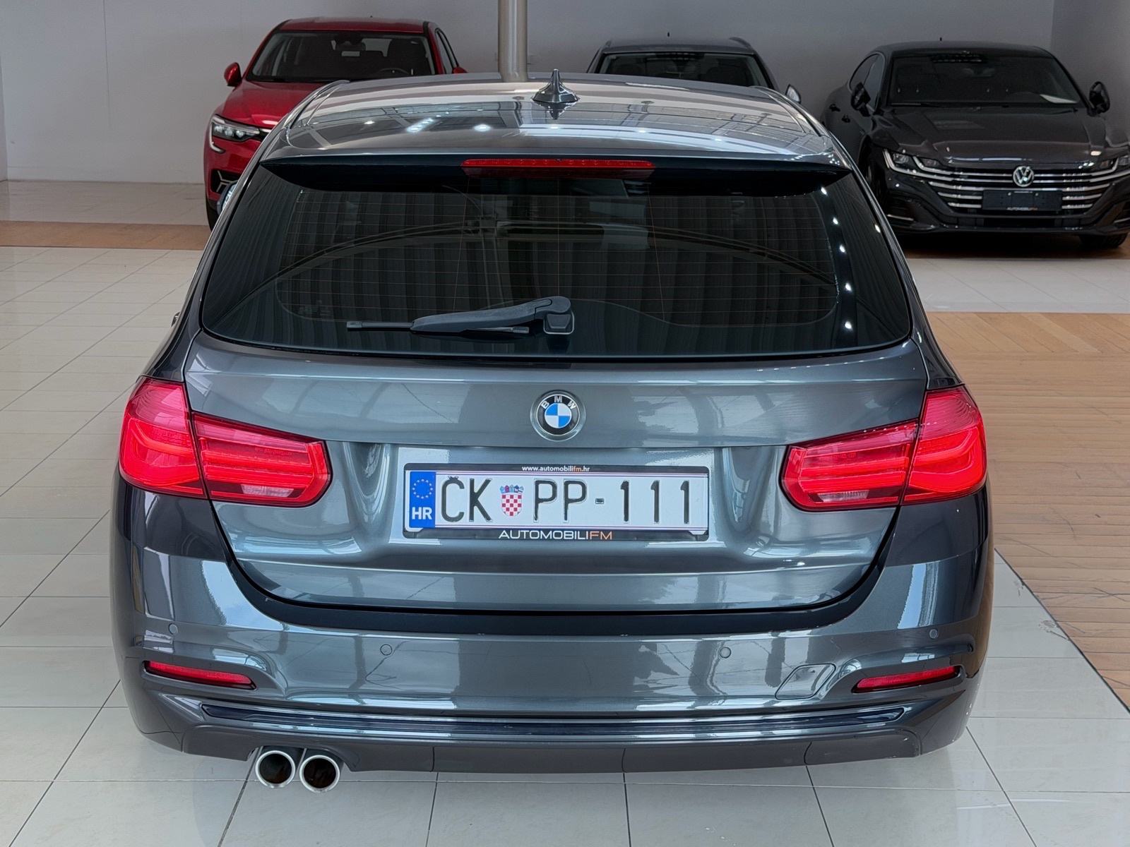 BMW 320d xDrive Touring | LCI | LED | NAVI PRO | F1 | PDC | JAMSTVO, fotografija 7