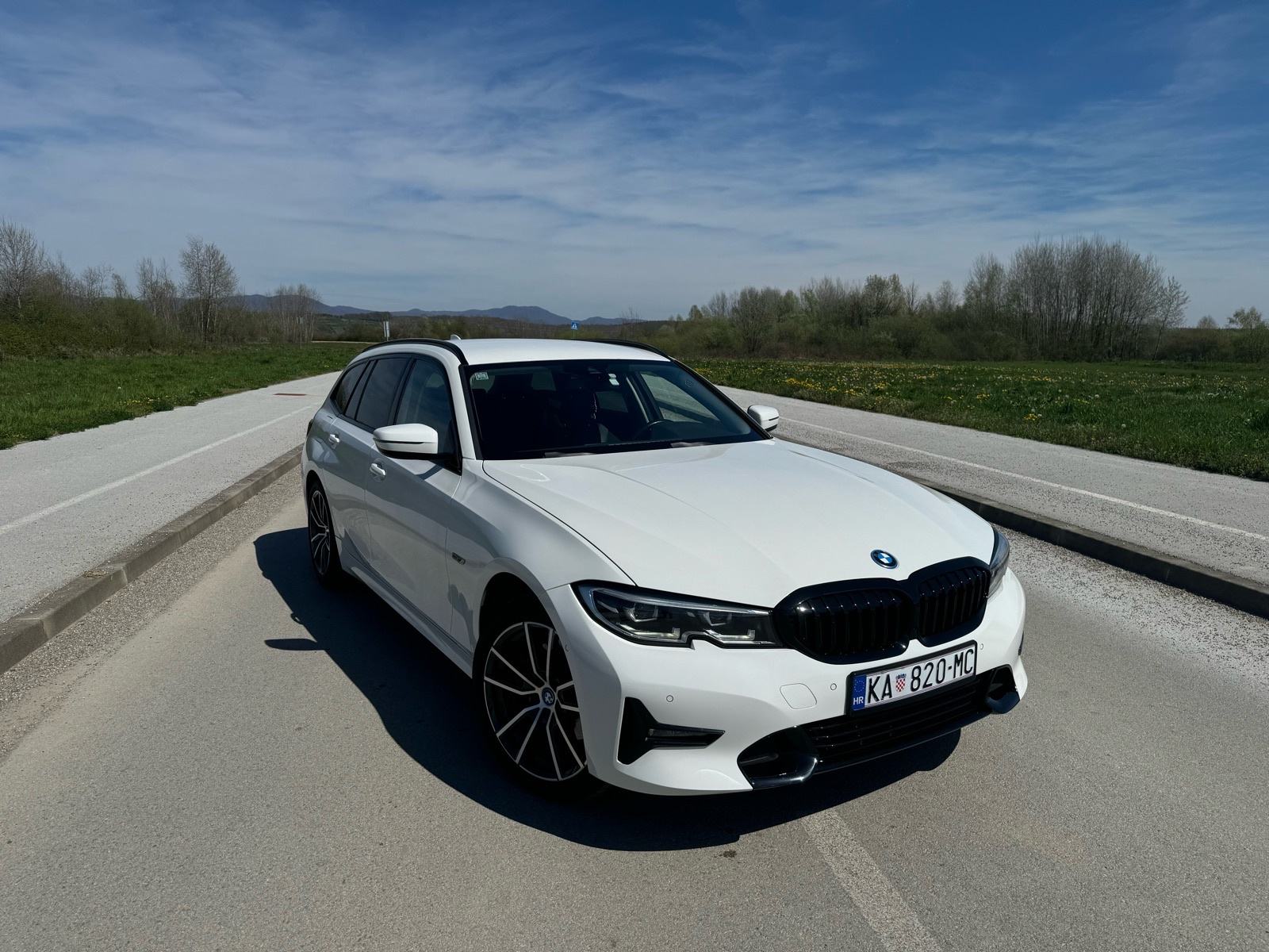 BMW serija 3 Touring 320e automatik, fotografija 2