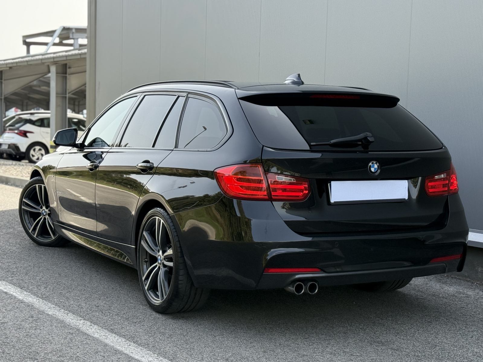 BMW serija 3 Touring 325 D M-PAKET 220 KS SAG F1 AUTOMATIK PANORAMA ZG, fotografija 14