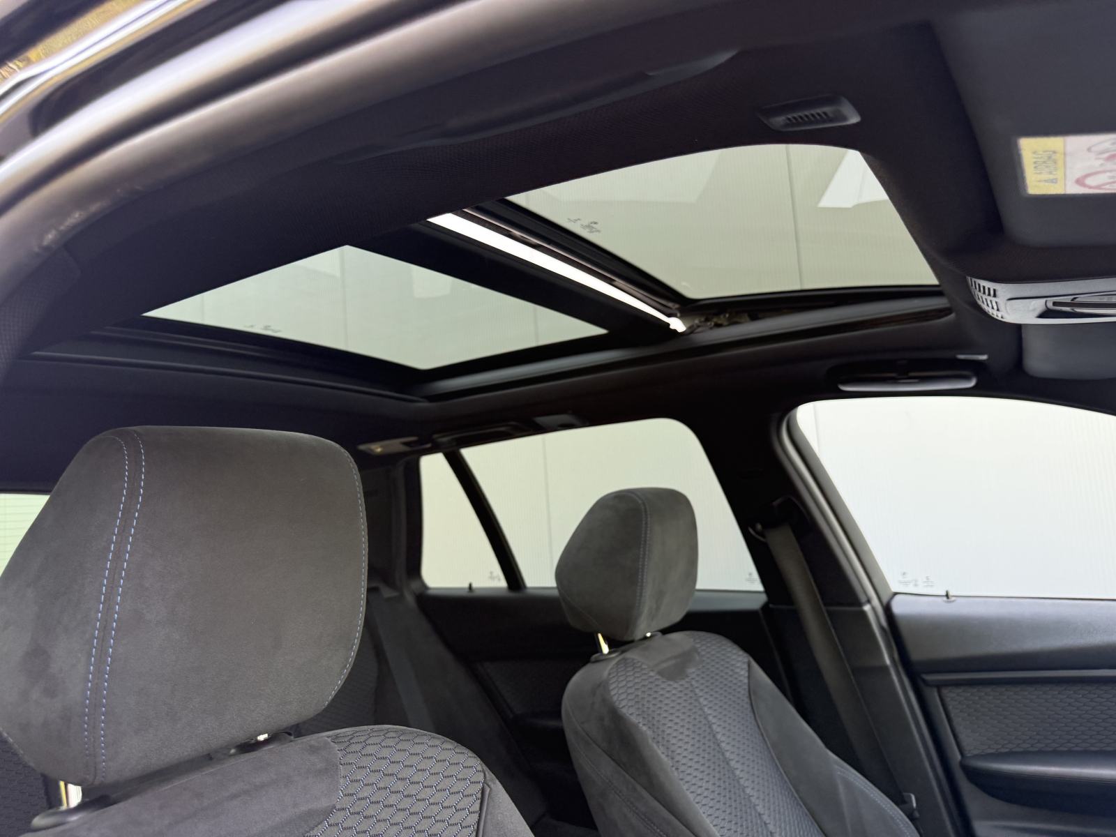 BMW serija 3 Touring 325 D M-PAKET 220 KS SAG F1 AUTOMATIK PANORAMA ZG, fotografija 12