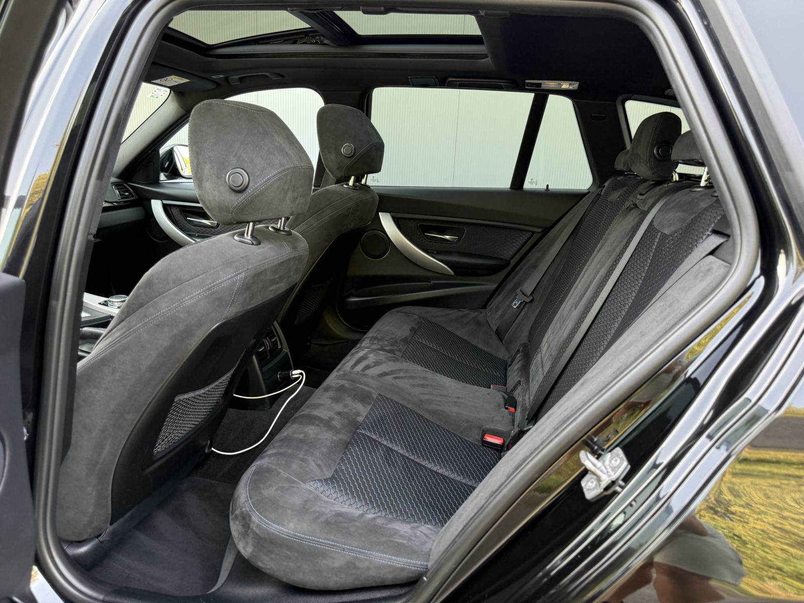 BMW serija 3 Touring 325 D M-PAKET 220 KS SAG F1 AUTOMATIK PANORAMA ZG, fotografija 16