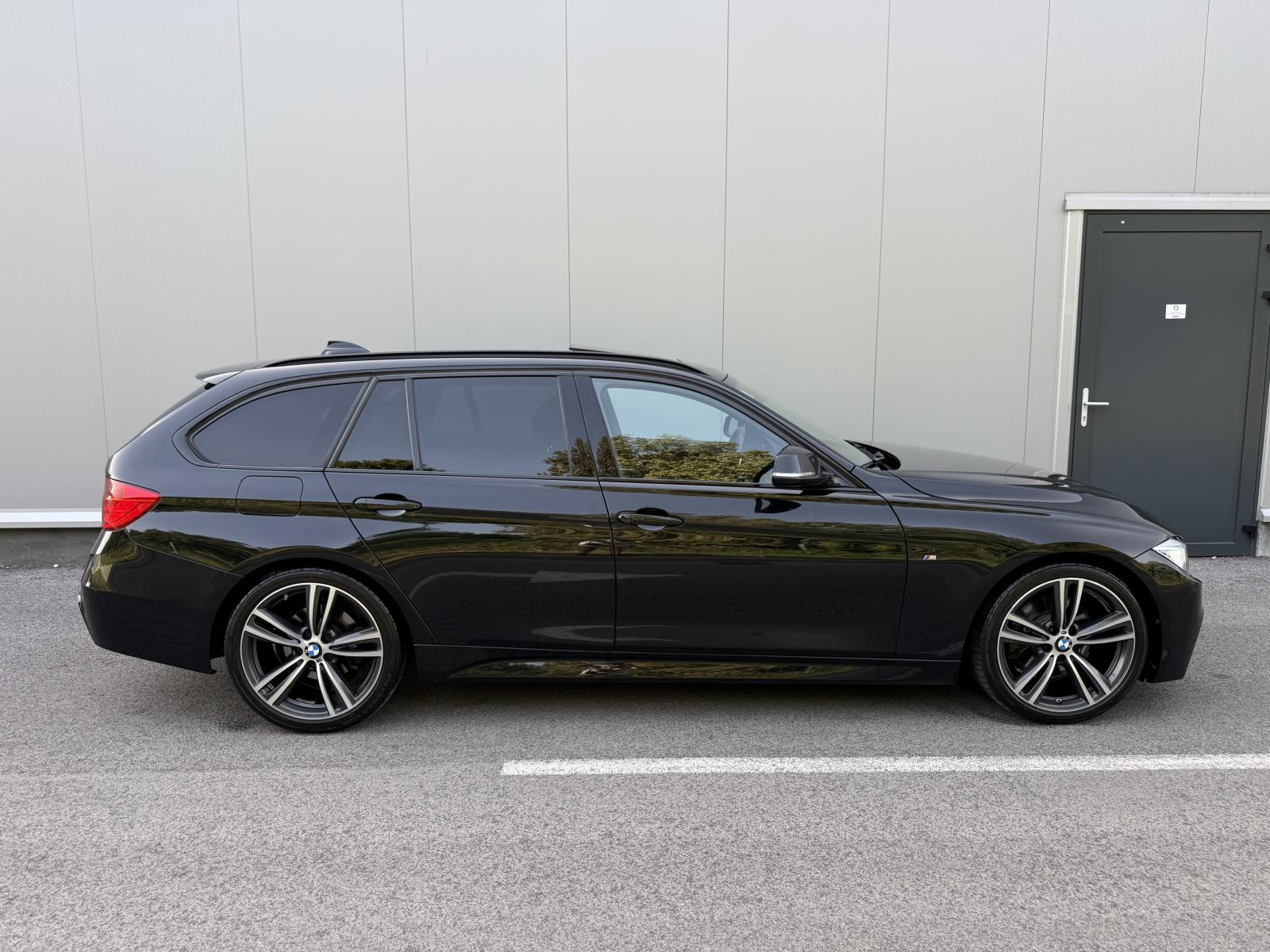 BMW serija 3 Touring 325 D M-PAKET 220 KS SAG F1 AUTOMATIK PANORAMA ZG, fotografija 4