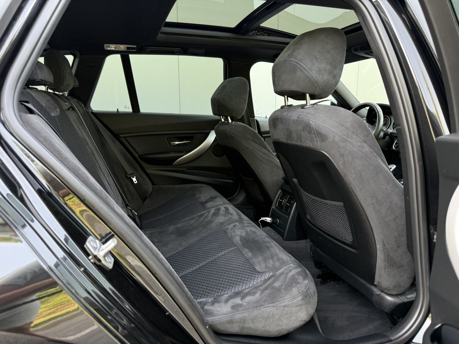 BMW serija 3 Touring 325 D M-PAKET 220 KS SAG F1 AUTOMATIK PANORAMA ZG, fotografija 10