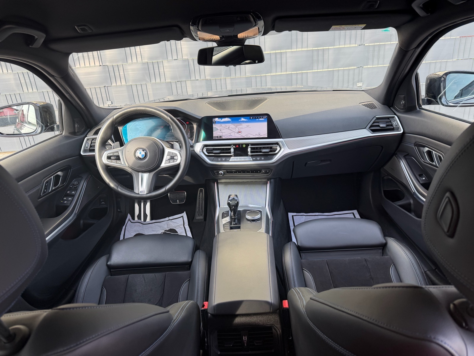 BMW 320d M-Sport •HARMAN•AMBI PRO•GESTURE CONTROL•VIRTUAL•ALCANTARA•, fotografija 8