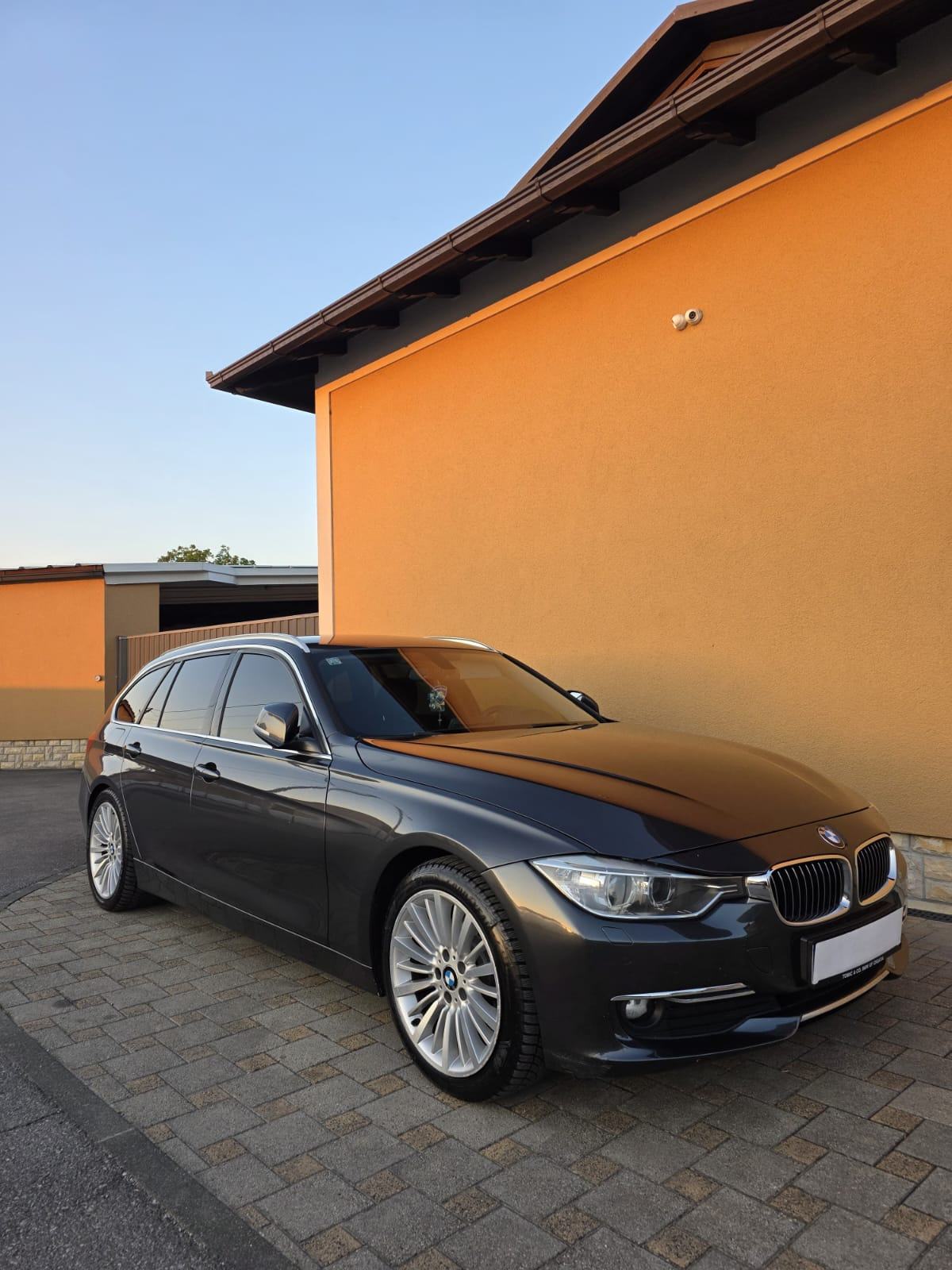 BMW Touring 330d AUTOMATIK - LUXURY LINE - SERVISNA - JEDINSTVEN U HR!, fotografija 1
