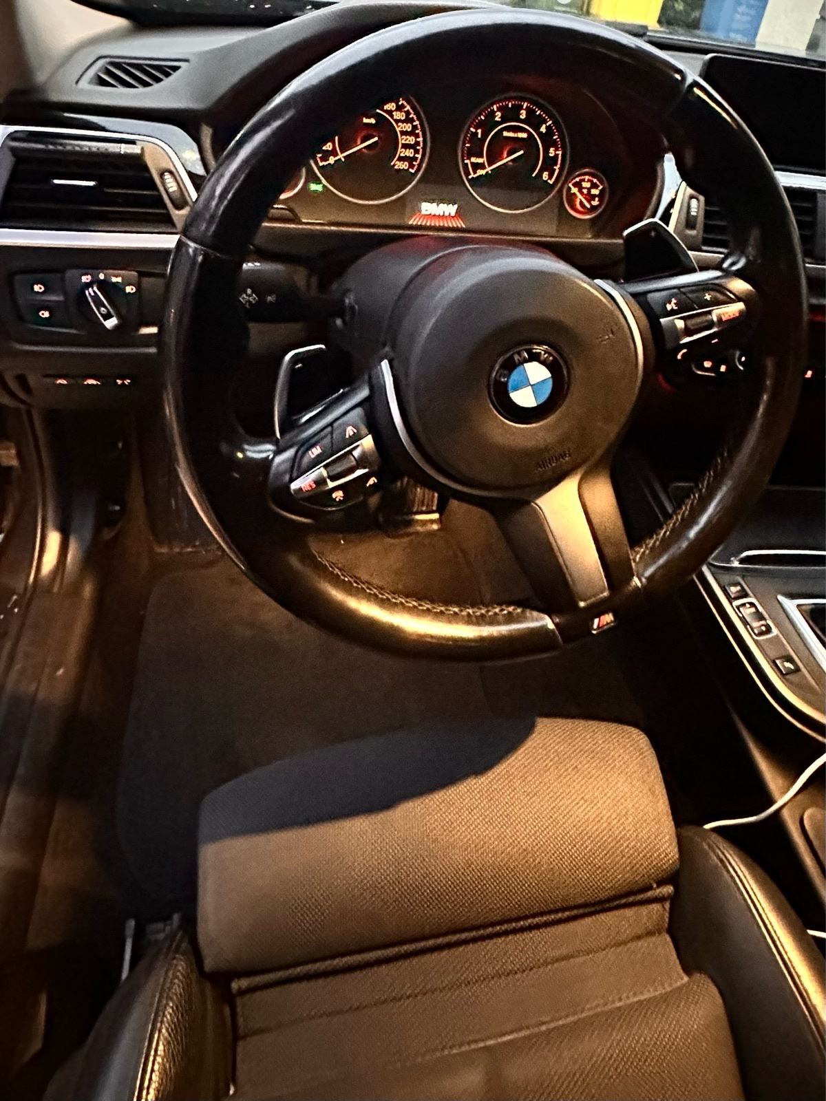 BMW serija 3 Touring 335d automatik, fotografija 16