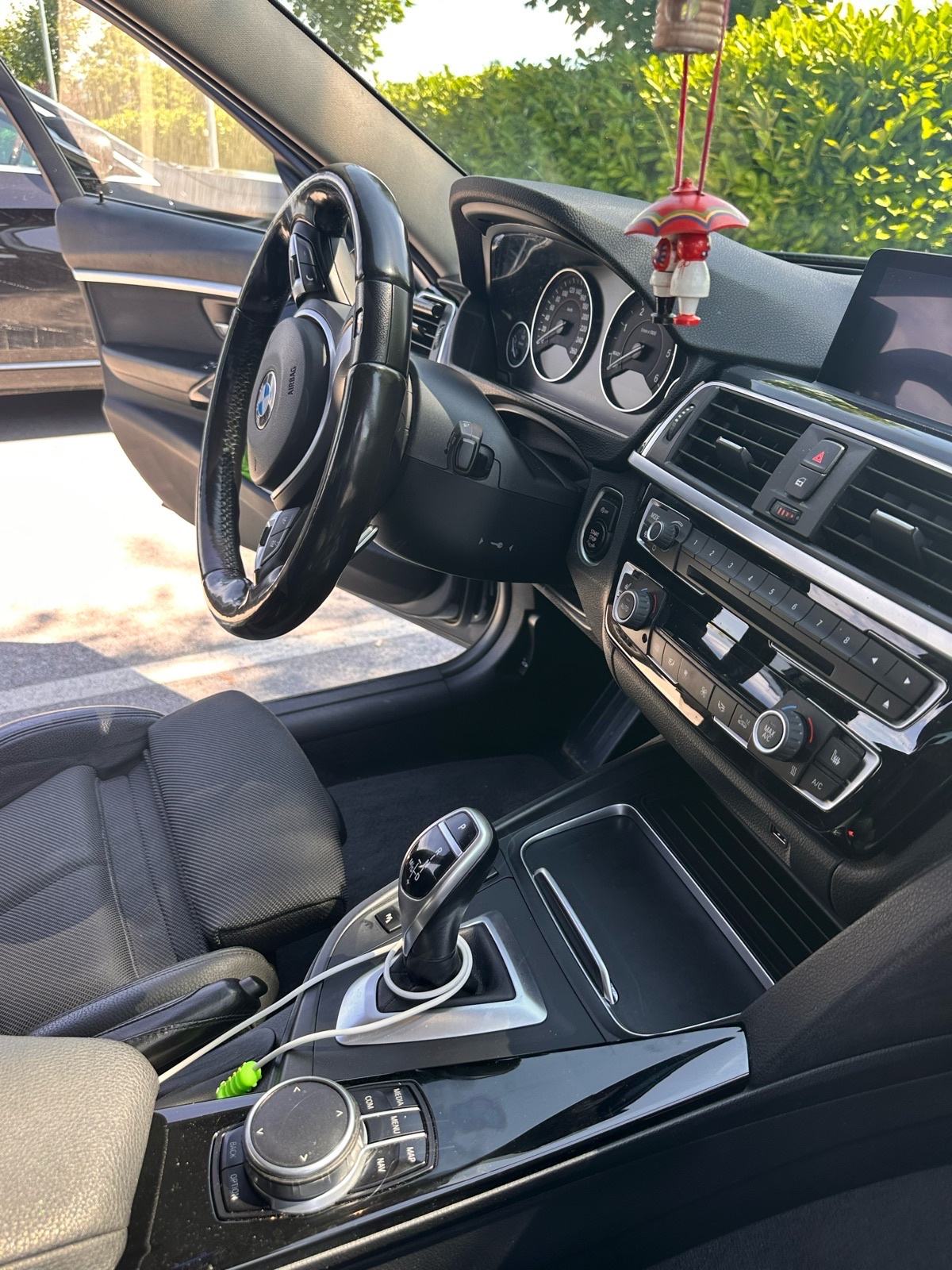 BMW serija 3 Touring 335d automatik, fotografija 17