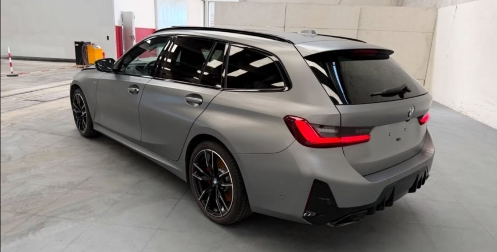 BMW M340d Touring xDrive LED, Panorama 340KS- oštećen, pogled izvana - slika 1
