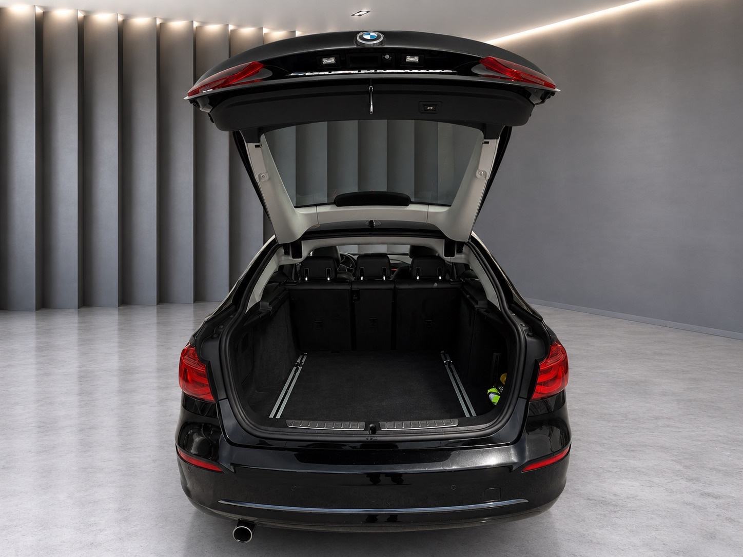 BMW serija 318 Gran Turismo 2.0, Leazing bez ucesca u sustavu PDV-a, pogled izvana - slika 5