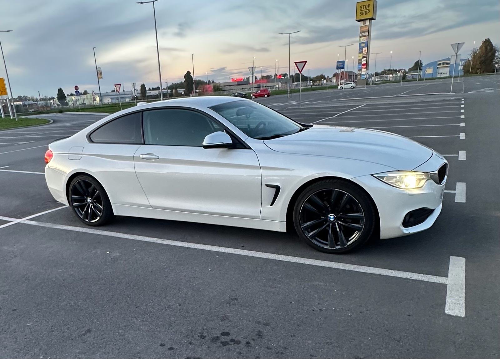 BMW serija 4 Coupe 420d 2016g reg. 11/26g automatik, fotografija 4