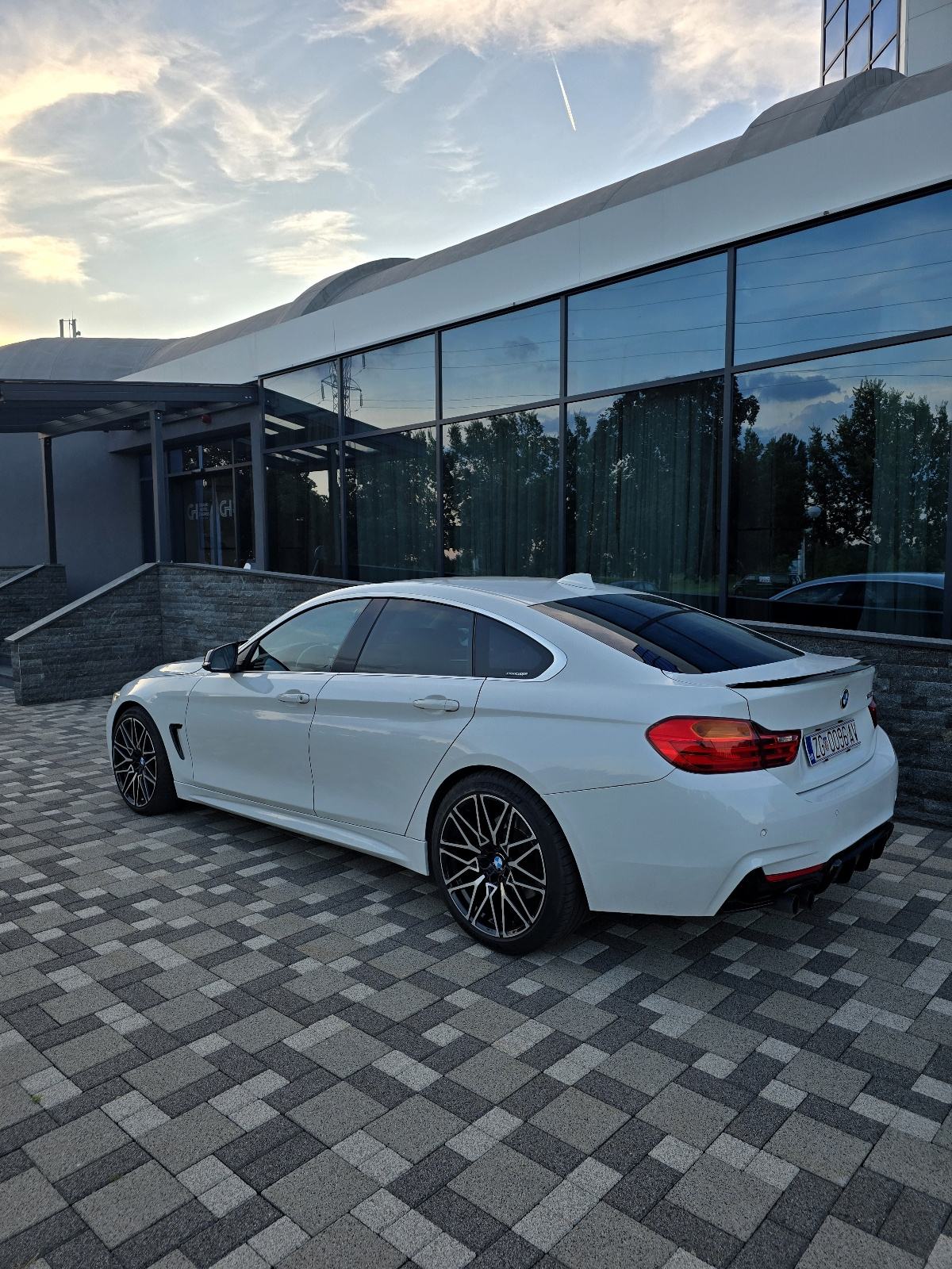 BMW serija 4 Gran Coupe 3.0 automatik, fotografija 3