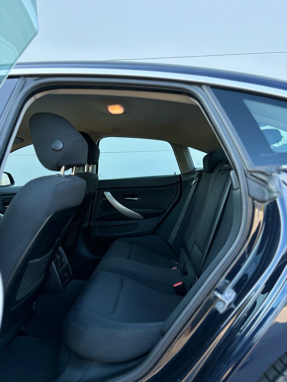 BMW serija 4 Gran Coupe 418d automatik, fotografija 12