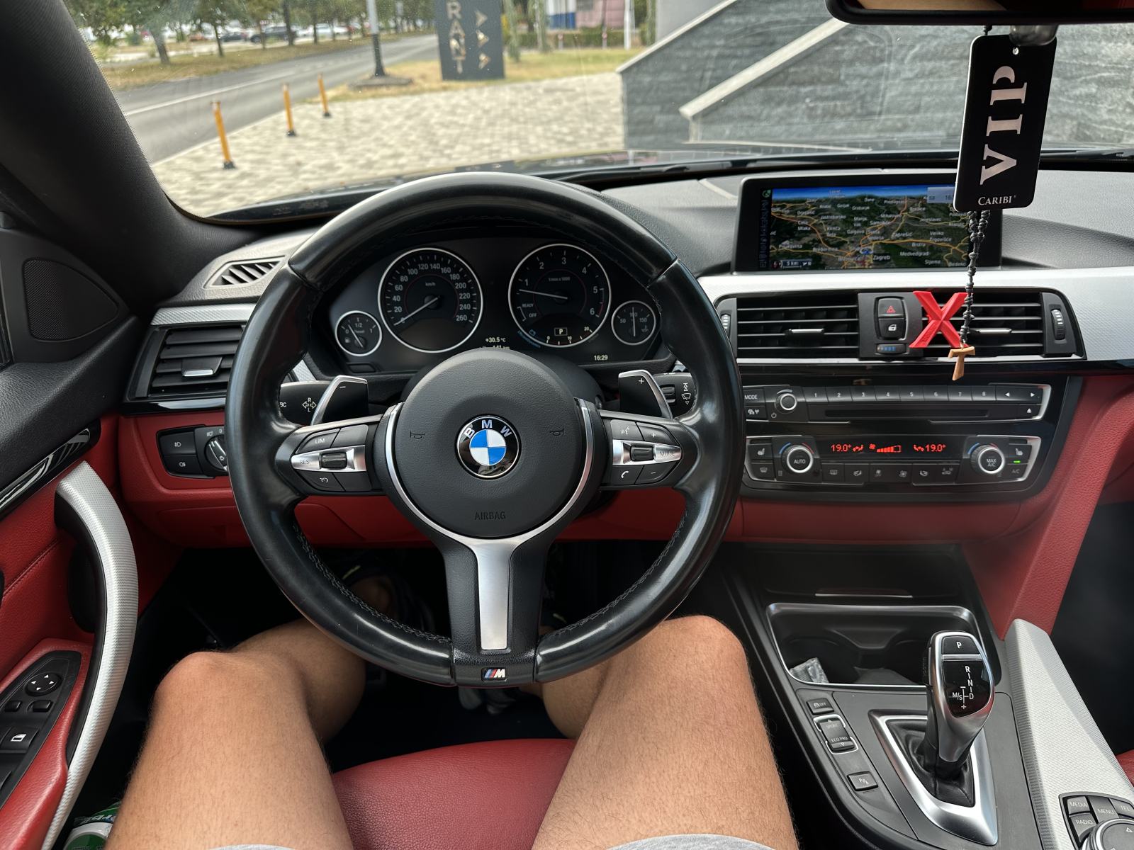 BMW 435XD M PAKET///UNIKATNA CRVENA KOZA, fotografija 11