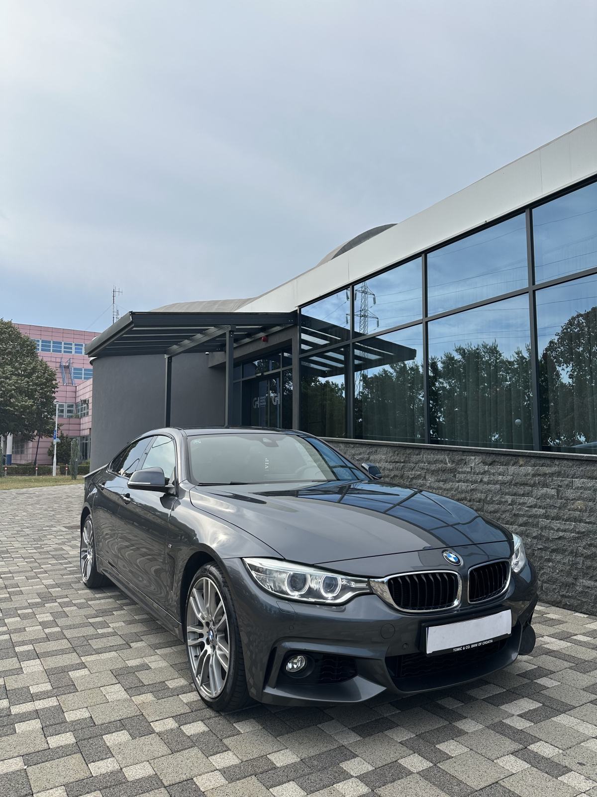 BMW 435XD M PAKET///UNIKATNA CRVENA KOZA, pogled izvana - slika 3