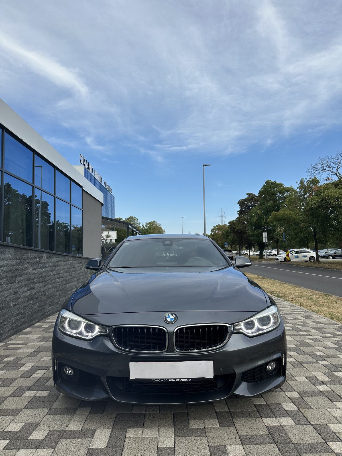 BMW 435XD M PAKET///UNIKATNA CRVENA KOZA, pogled izvana - slika 1