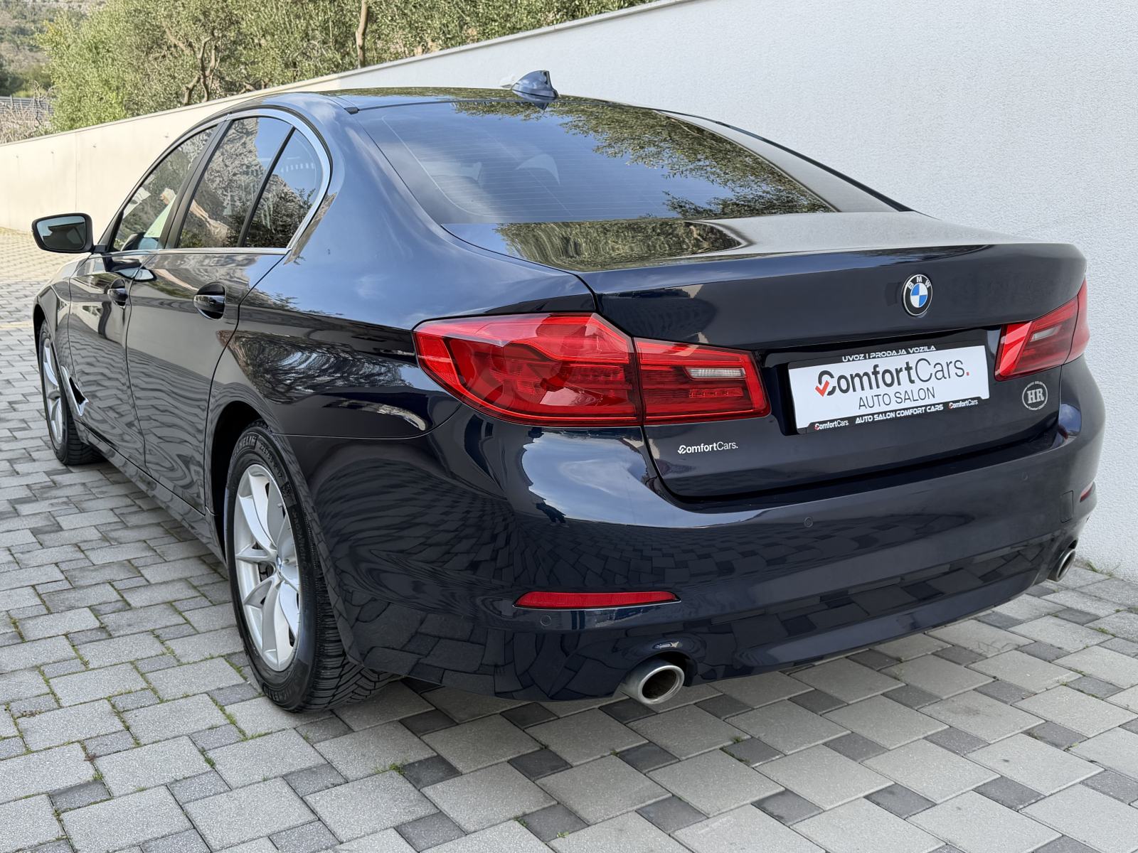 BMW serija 5 520d~Automatik~Navi~Full Led~Servisna, fotografija 5