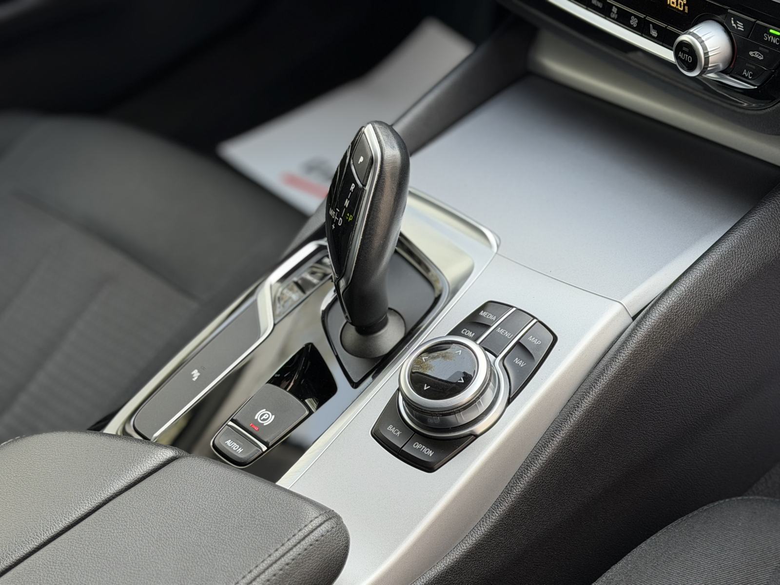 BMW serija 5 520d~Automatik~Navi~Full Led~Servisna, fotografija 18