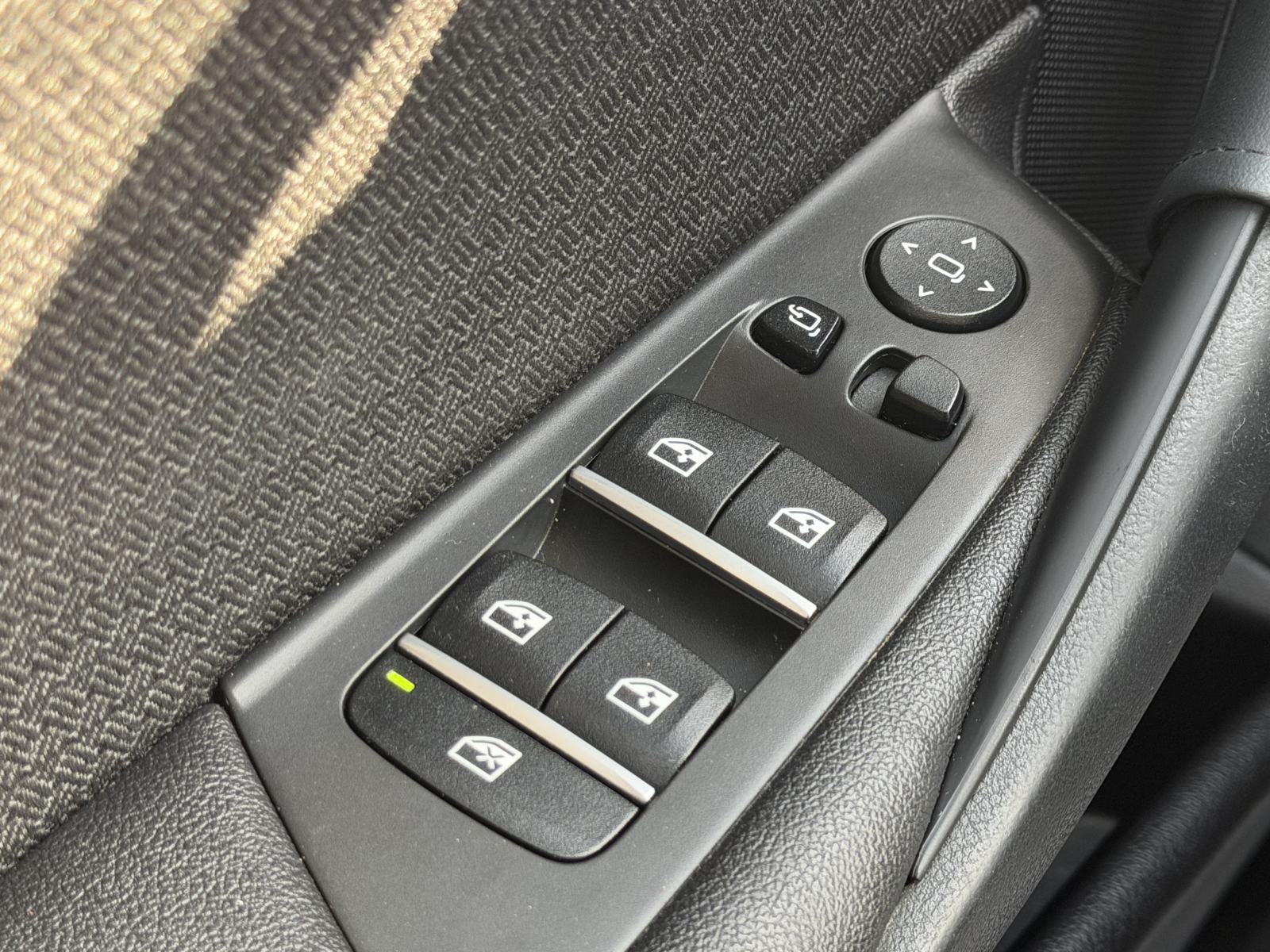 BMW serija 5 520d~Automatik~Navi~Full Led~Servisna, fotografija 15