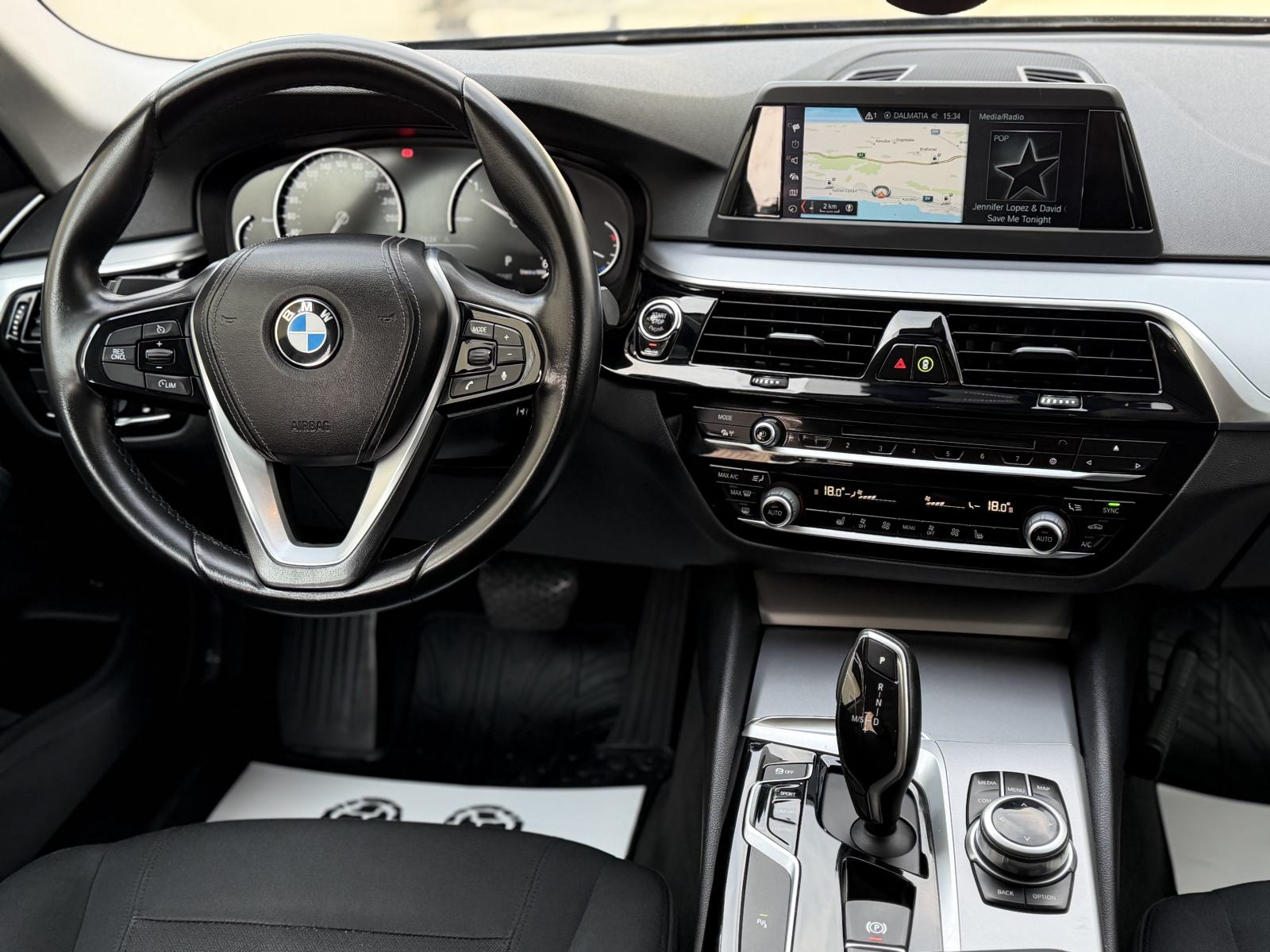 BMW serija 5 520d~Automatik~Navi~Full Led~Servisna, fotografija 19