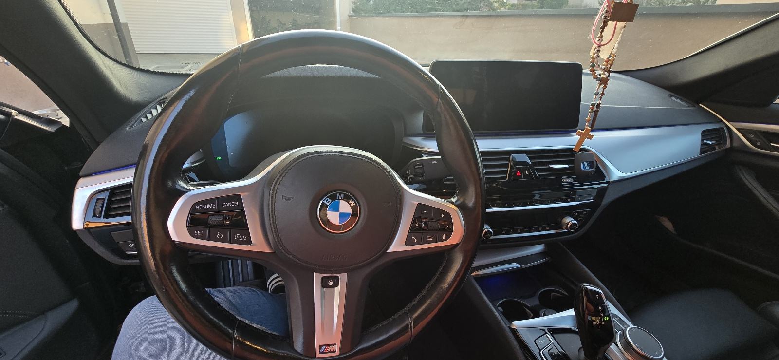 BMW serija 5 2021g, fotografija 11
