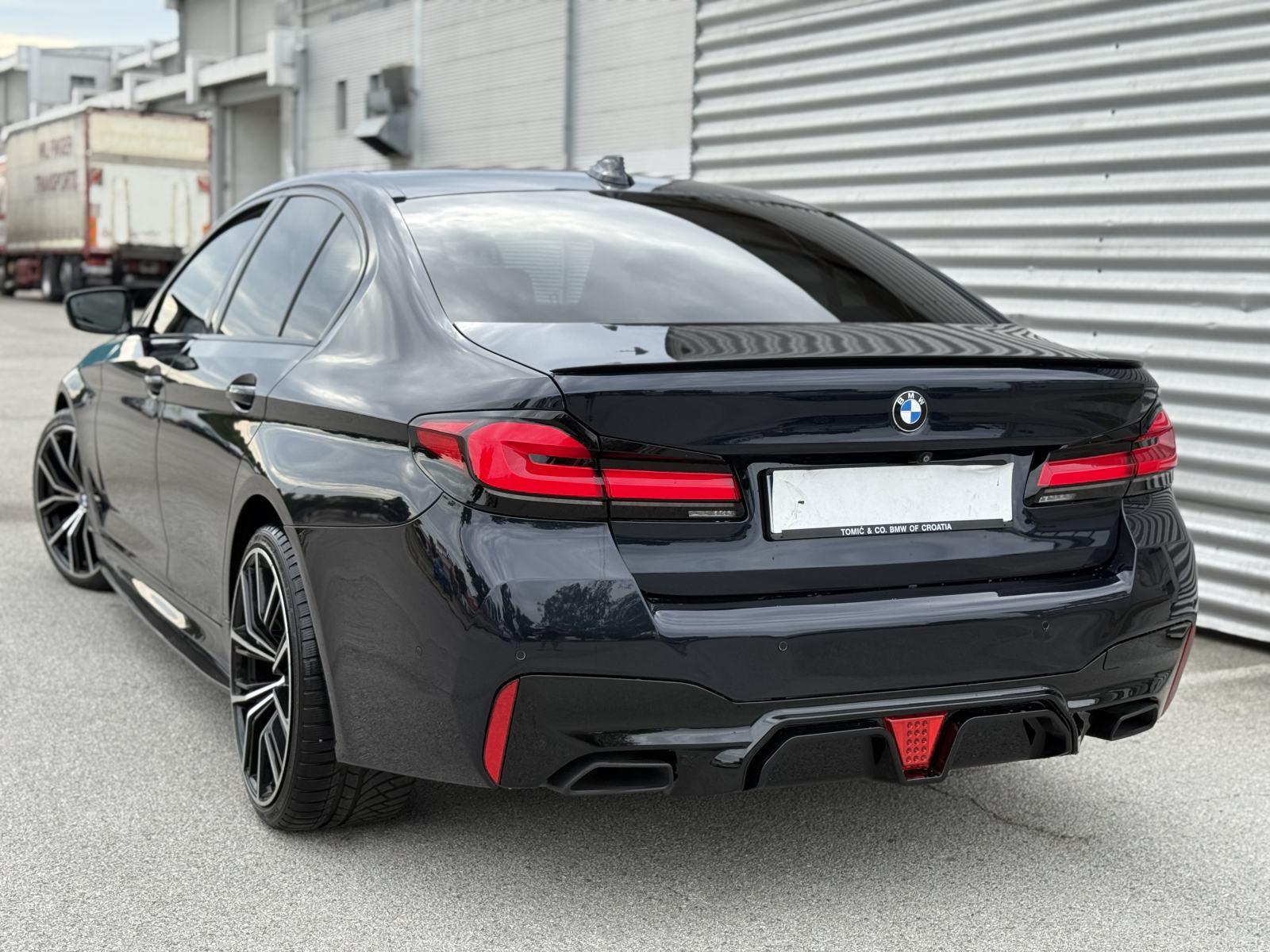 BMW serija 5 520 D M5 LOOK REDIZAJN M PAKET 190 KS LASERI HEAD UP ALU, pogled izvana - slika 2