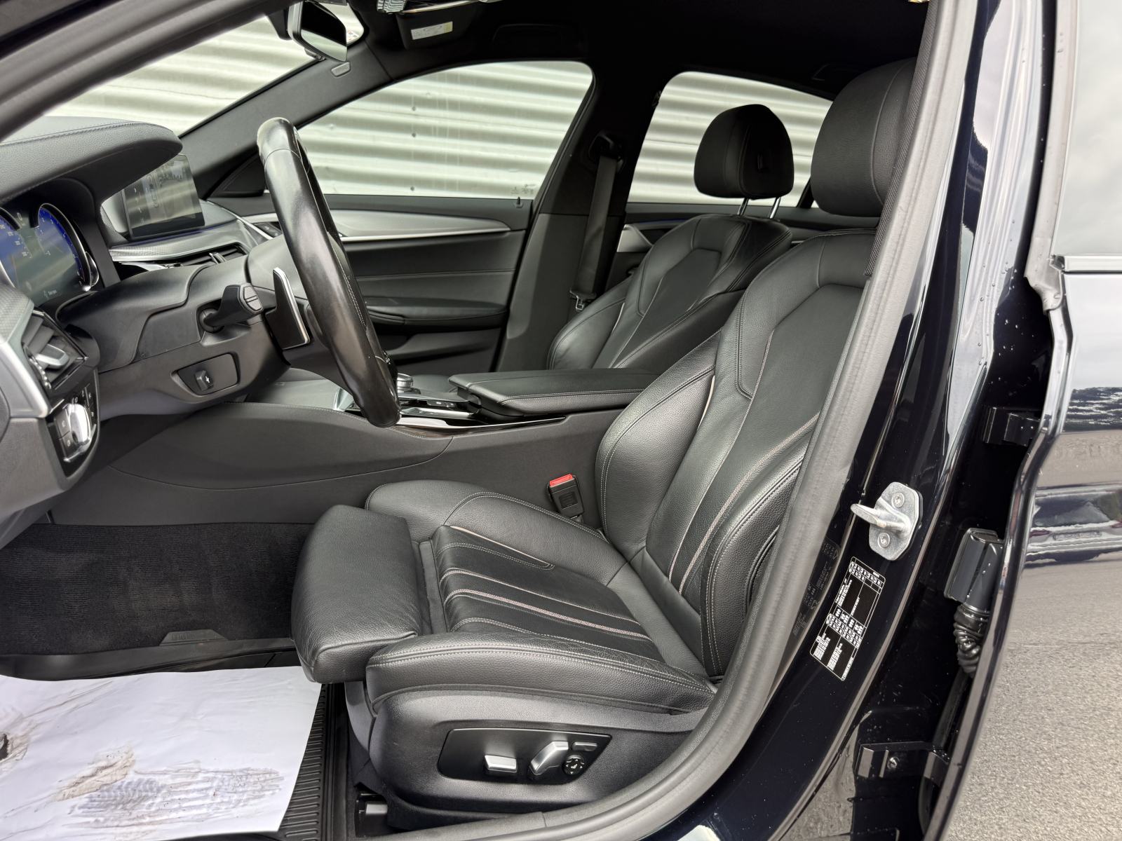 BMW serija 5 520 D M5 LOOK REDIZAJN M PAKET 190 KS LASERI HEAD UP ALU, fotografija 13