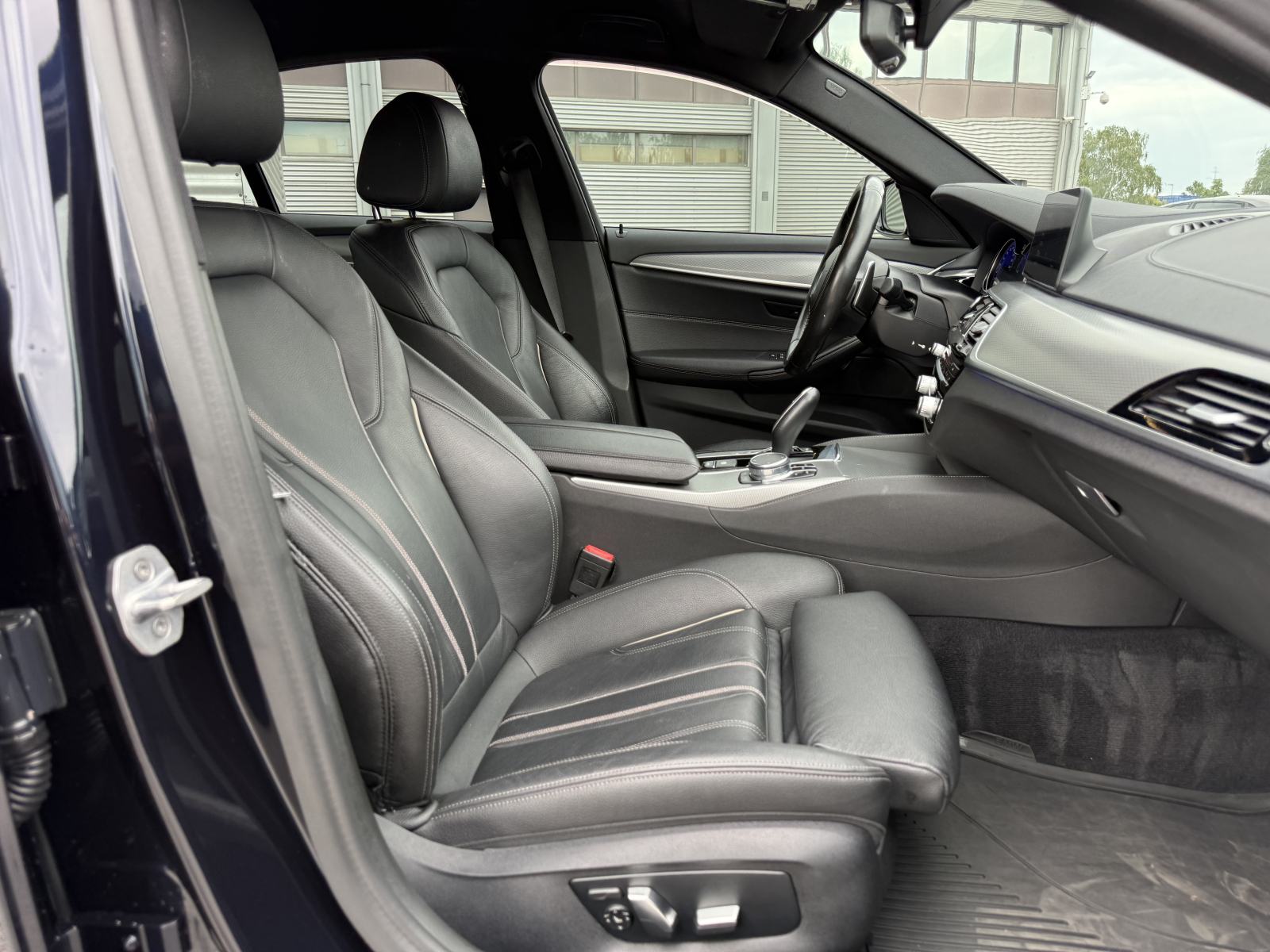 BMW serija 5 520 D M5 LOOK REDIZAJN M PAKET 190 KS LASERI HEAD UP ALU, fotografija 18
