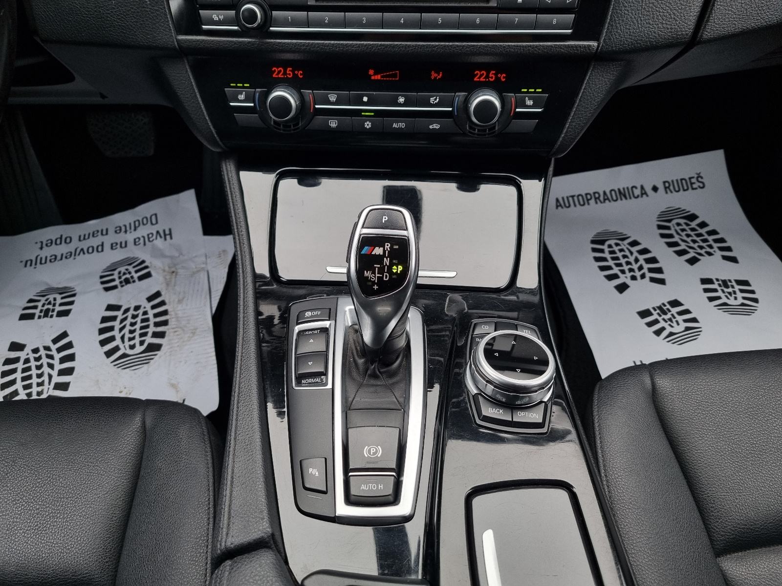 BMW SERIJA 5 520d-1 VL-8 BRZINA+F1-2xPARK SENZORI-CRNI KROV-NOVI LANAC, fotografija 20