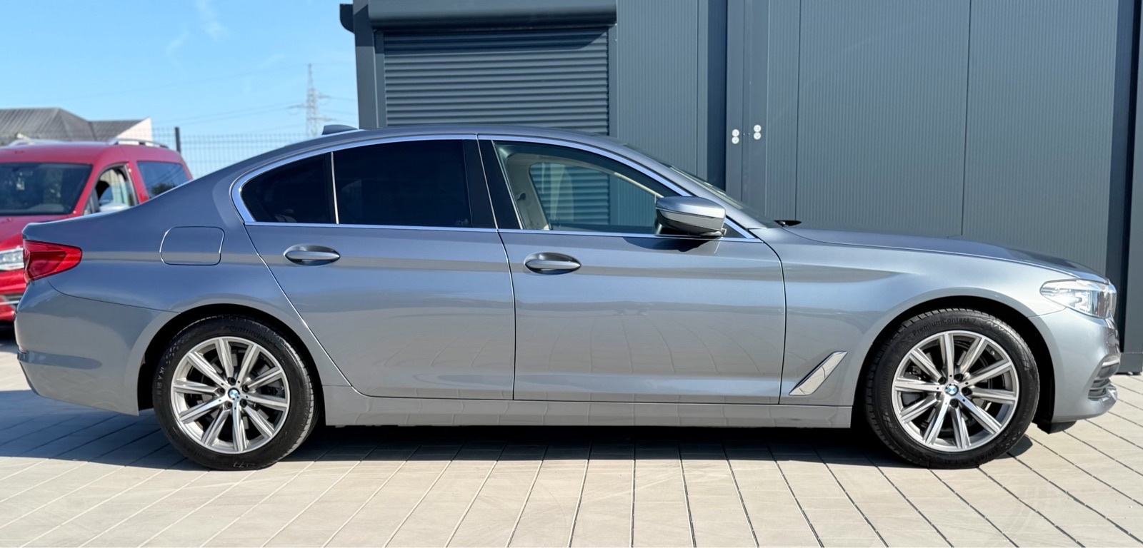 BMW serija 5 520d *ADVANTAGE*NAVI*KOŽA*18”ALU*, fotografija 6
