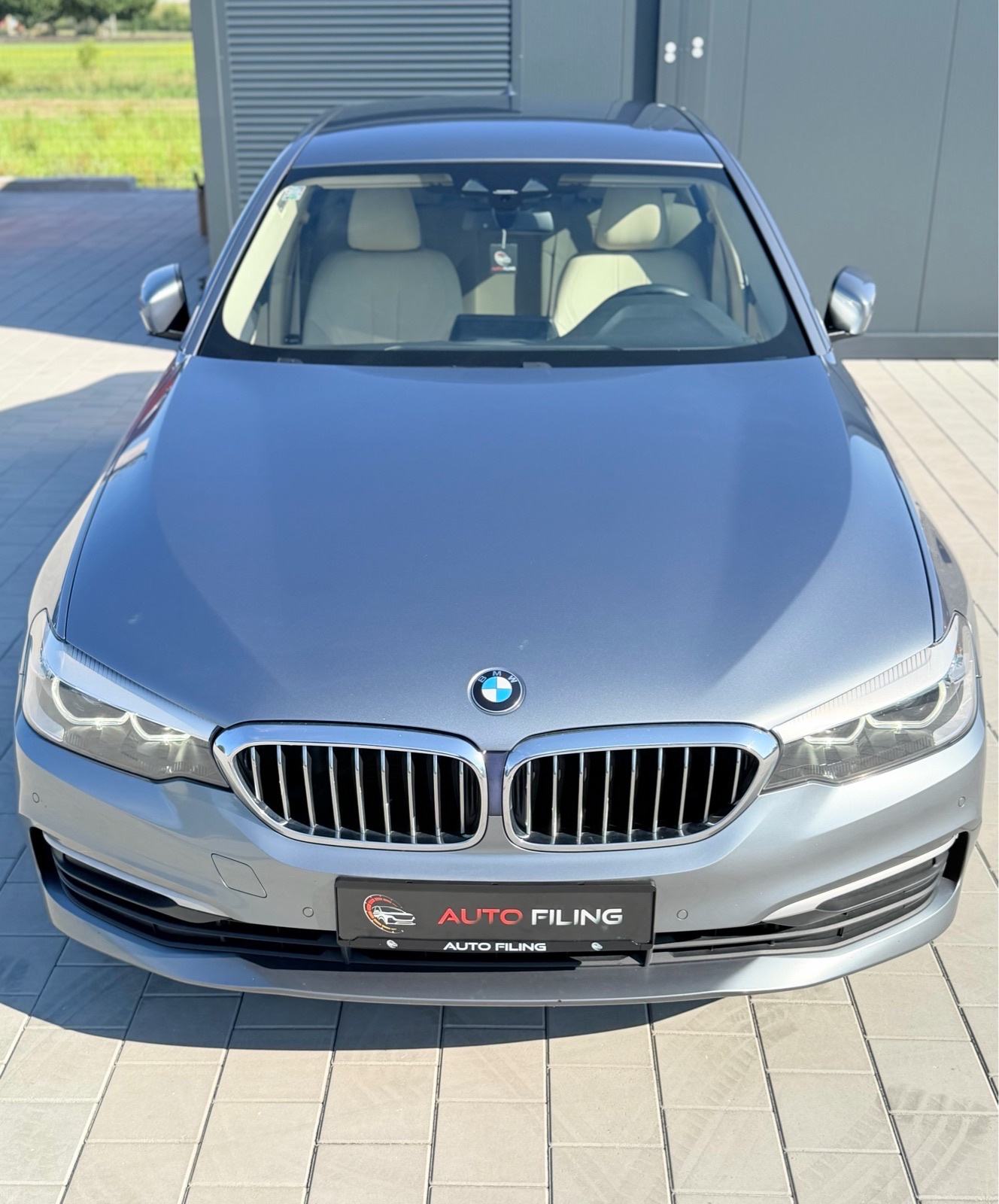 BMW serija 5 520d *ADVANTAGE*NAVI*KOŽA*18”ALU*, fotografija 2