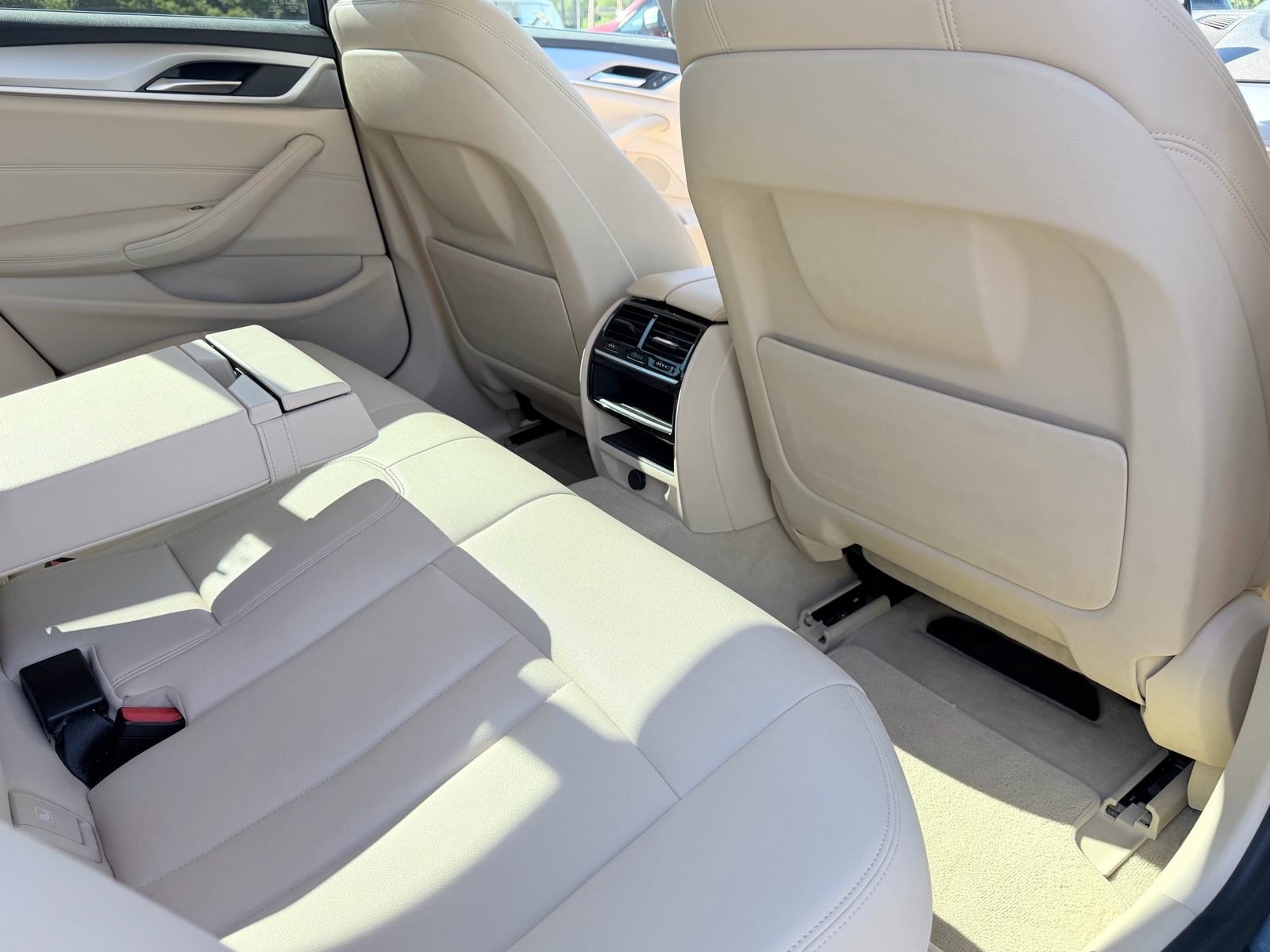 BMW serija 5 520d *ADVANTAGE*NAVI*KOŽA*18”ALU*, fotografija 13