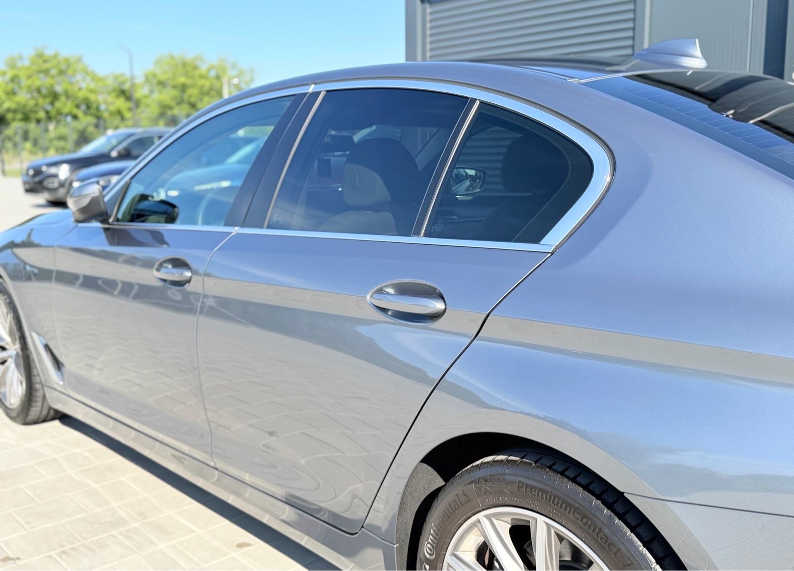 BMW serija 5 520d *ADVANTAGE*NAVI*KOŽA*18”ALU*, fotografija 8
