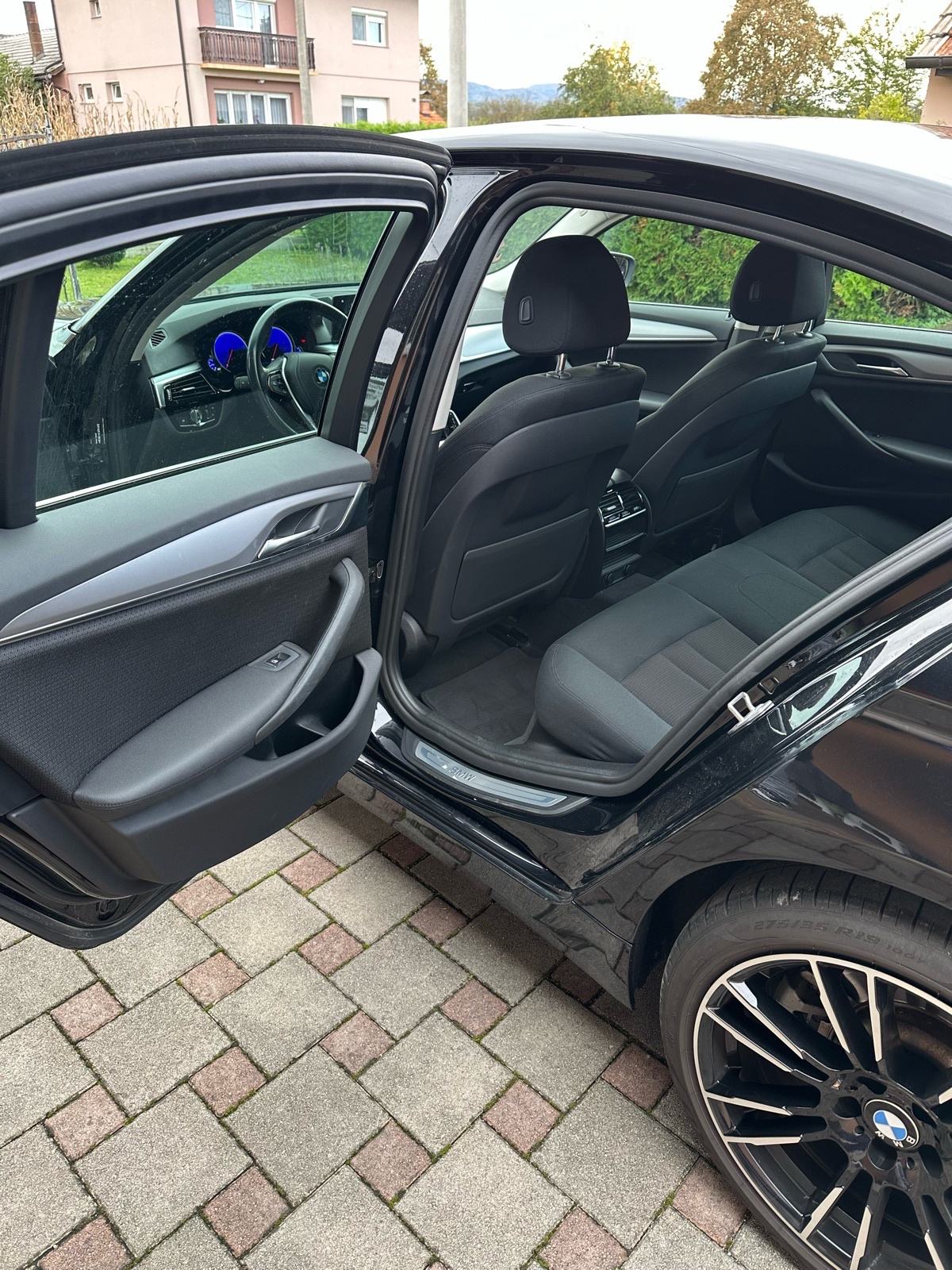 BMW G30 520D 2018G, fotografija 10