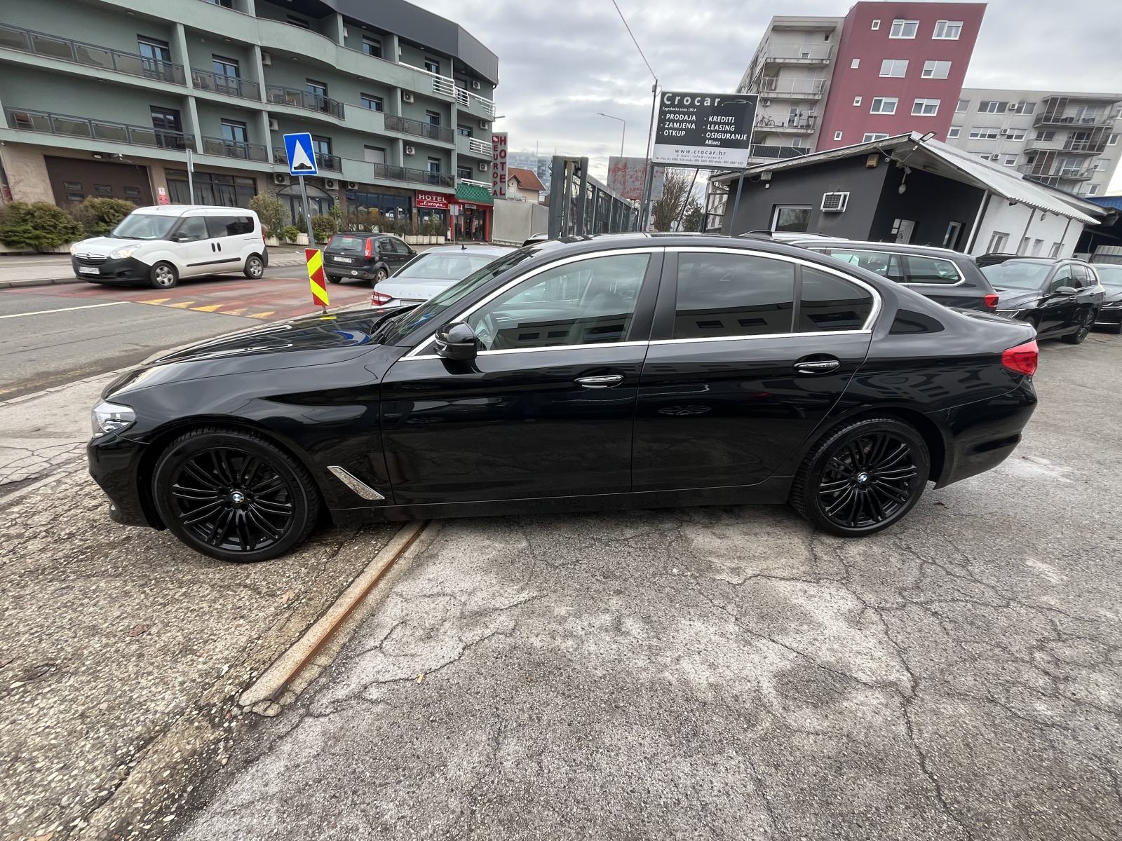 BMW serija 5 520d Automatik 4x4 Xdrive NAVI,KOŽA,KAMERA, fotografija 4
