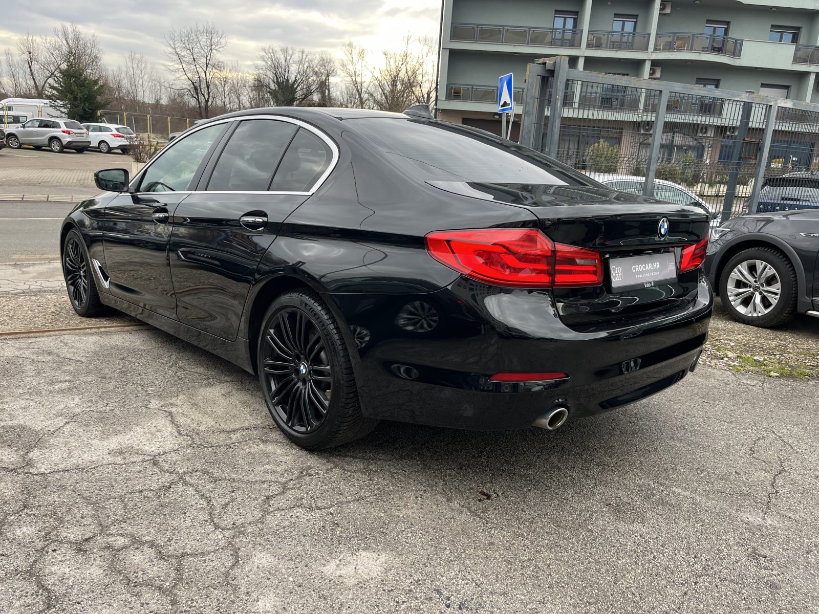 BMW serija 5 520d Automatik 4x4 Xdrive NAVI,KOŽA,KAMERA, fotografija 5