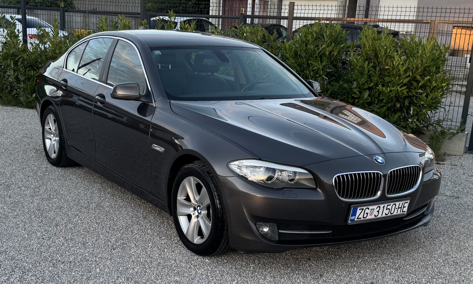 BMW serija 5 520d automatik - IZVRSNO STANJE -, fotografija 2