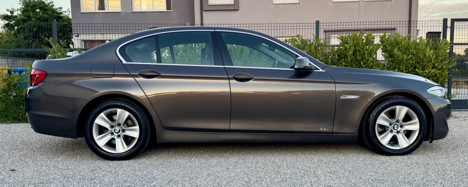 BMW serija 5 520d automatik - IZVRSNO STANJE -, fotografija 5