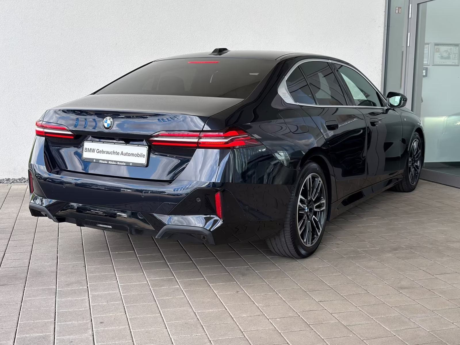 BMW serija 5 520d Automatik, M Sport, fotografija 3