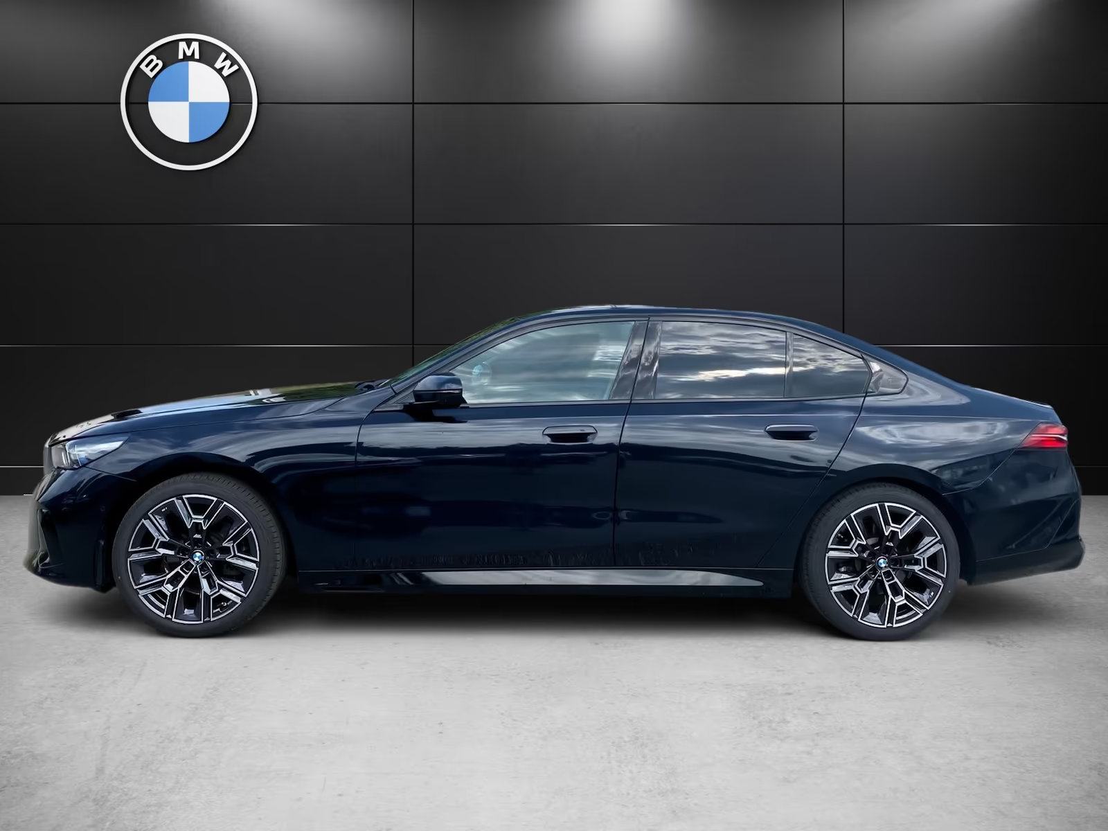 BMW serija 5 520d Automatik, M Sport, xDrive, pogled izvana - slika 2
