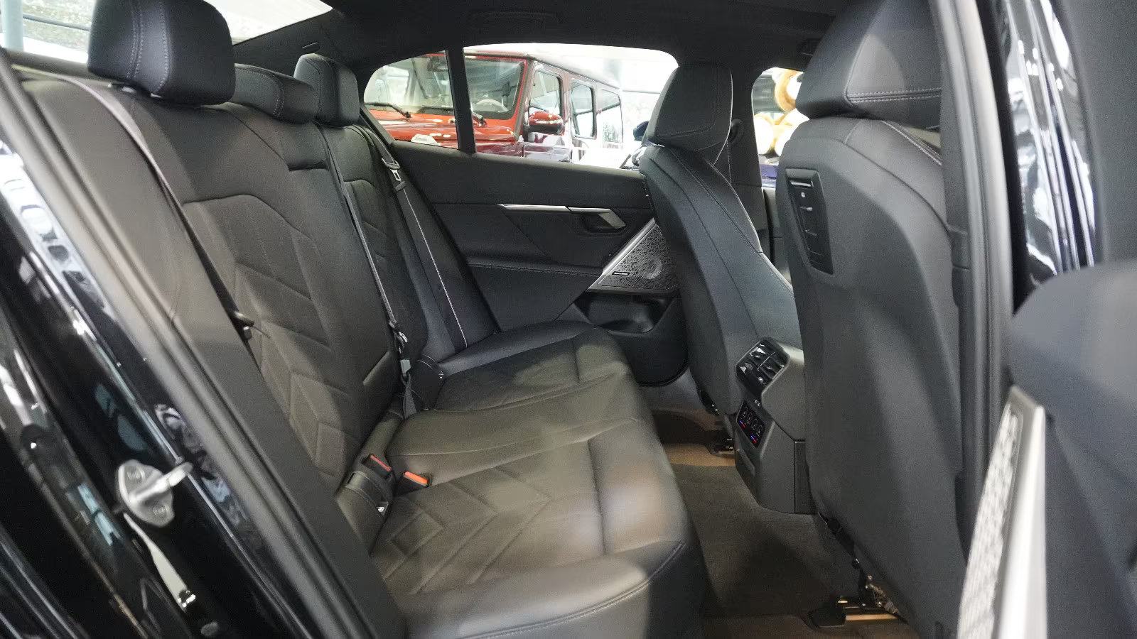 BMW serija 5 520d Automatik, M Sport, xDrive, fotografija 12