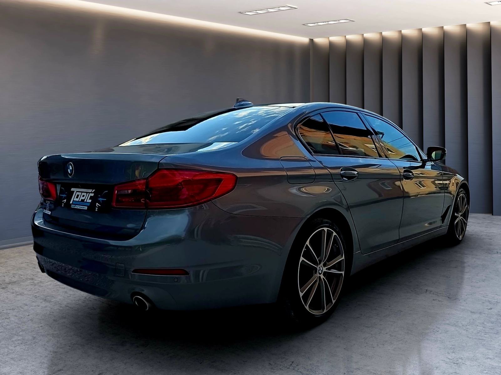 BMW serija 5 520d ***AUTOMATIK***NAVI,CAM,KEY LESS***TOP STANJE***, fotografija 7