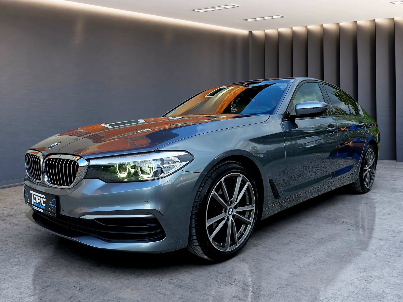 BMW serija 5 520d ***AUTOMATIK***NAVI,CAM,KEY LESS***TOP STANJE***, fotografija 2