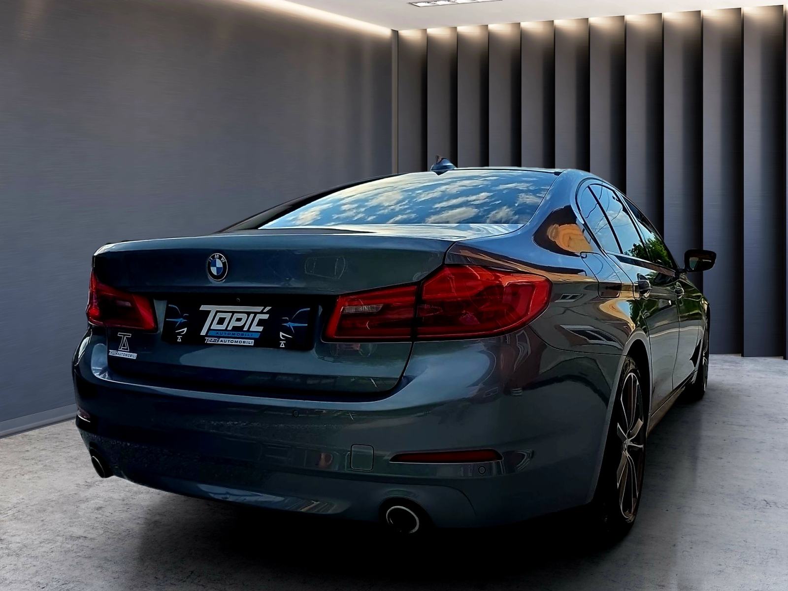 BMW serija 5 520d ***AUTOMATIK***NAVI,CAM,KEY LESS***TOP STANJE***, fotografija 8