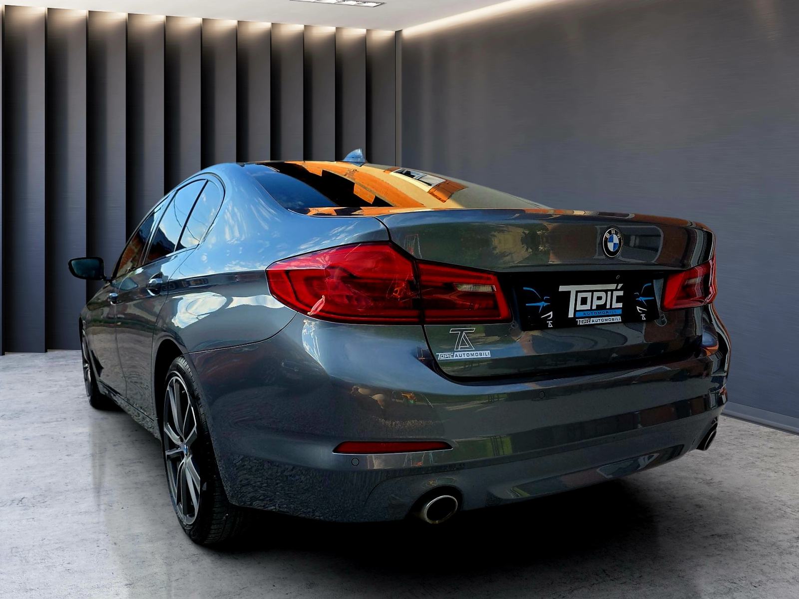 BMW serija 5 520d ***AUTOMATIK***NAVI,CAM,KEY LESS***TOP STANJE***, fotografija 11