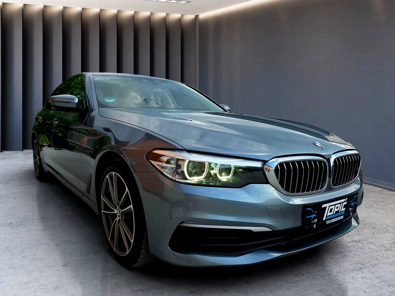 BMW serija 5 520d ***AUTOMATIK***NAVI,CAM,KEY LESS***TOP STANJE***, fotografija 4