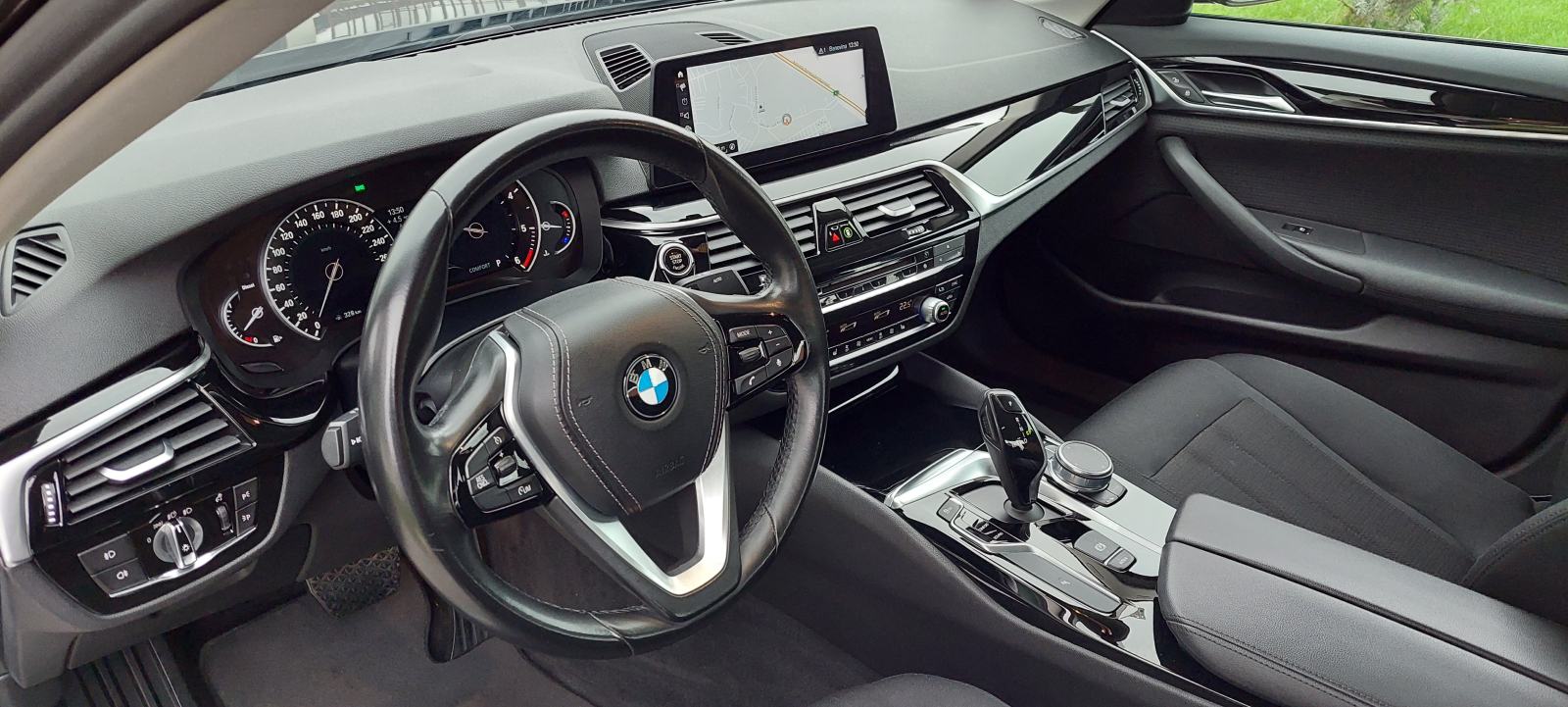 BMW serija 5 520d Automatik, Profi navigacija,kamera dr.opreme, fotografija 13